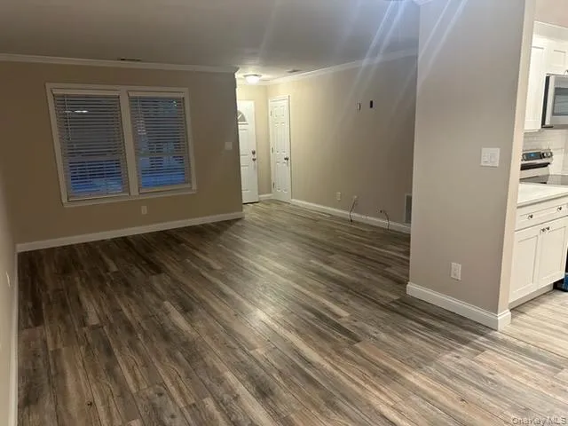 121 Whalers Cove, Babylon, NY, 1 Bedroom Bedrooms, 4 Rooms Rooms,1 BathroomBathrooms,Residential,For Rent,Whalers,0,1044781 121 Whalers Cove, Babylon, NY, 1 Bedroom Bedrooms, 4 Rooms Rooms,1 BathroomBathrooms,Residential,For Rent,Whalers,0,1044781