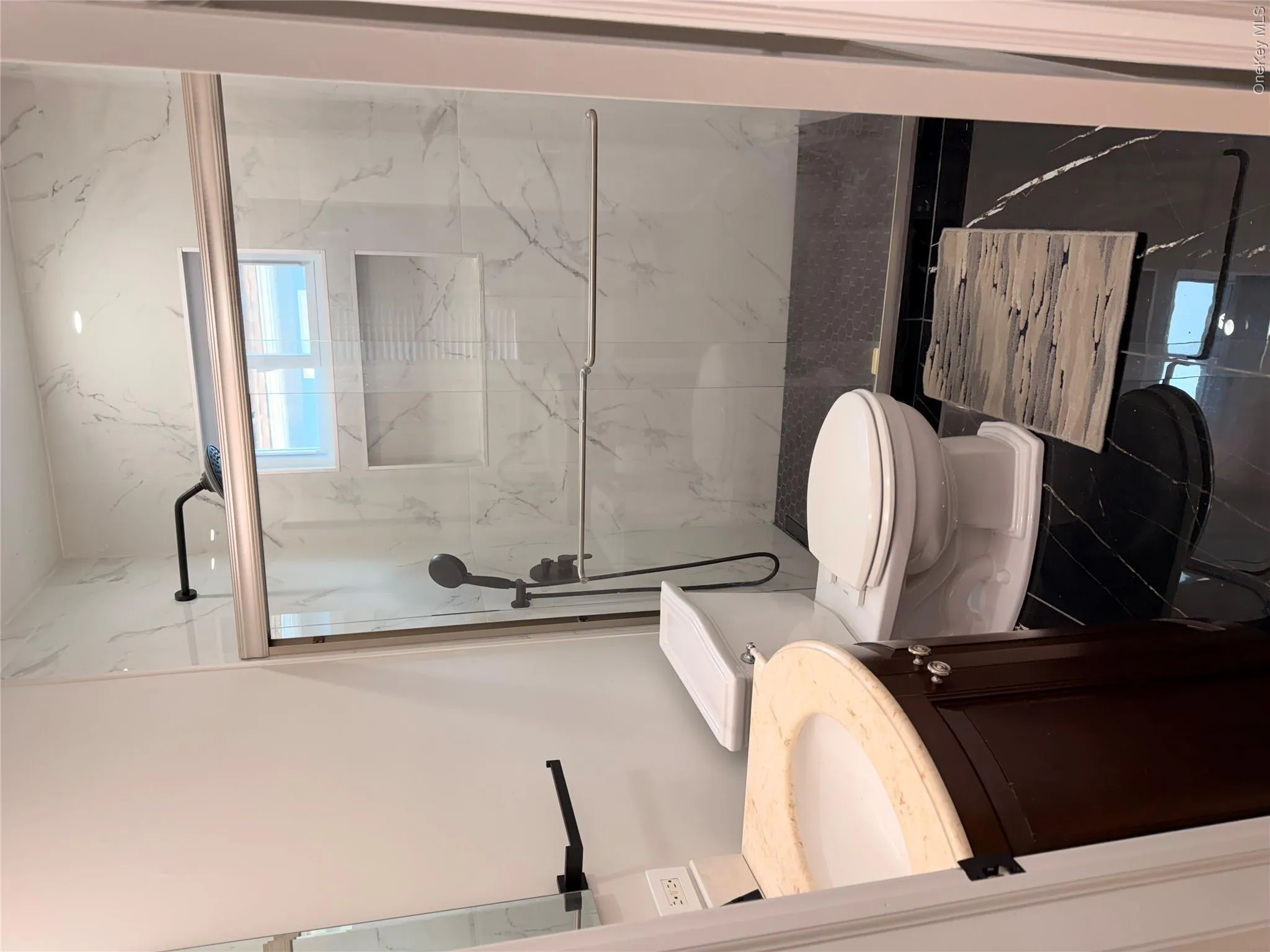 133-01 Cranston St, New York, NY, 2 Bedrooms Bedrooms, 3 Rooms Rooms,1 BathroomBathrooms,Residential Lease,For Rent,Cranston St,0,1044785 133-01 Cranston St, New York, NY, 2 Bedrooms Bedrooms, 3 Rooms Rooms,1 BathroomBathrooms,Residential Lease,For Rent,Cranston St,0,1044785