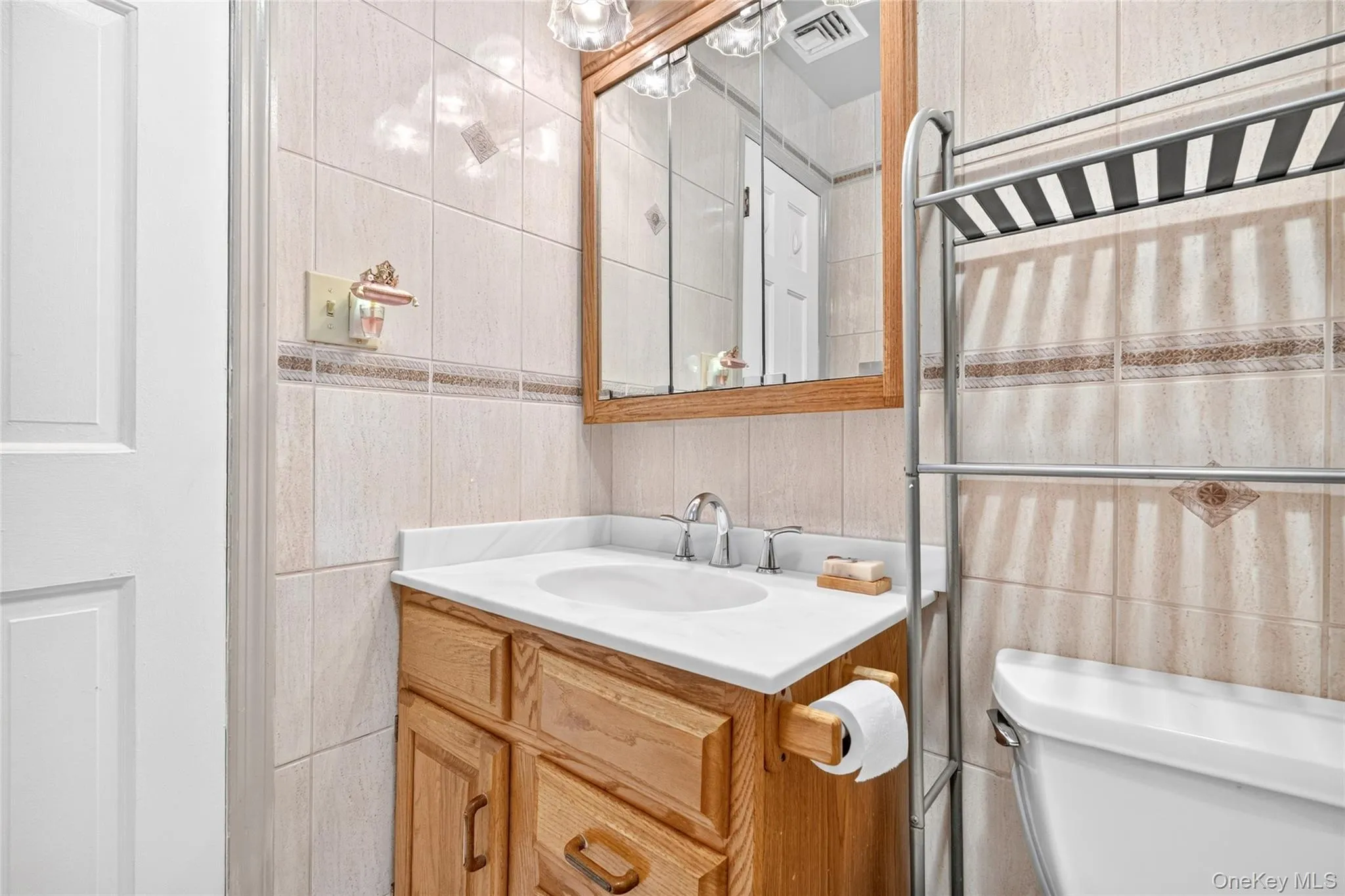 1 Ann Avenue, Stony Point, NY, 4 Bedrooms Bedrooms, 9 Rooms Rooms,2 BathroomsBathrooms,Residential,For Rent,Ann,0,1044790 1 Ann Avenue, Stony Point, NY, 4 Bedrooms Bedrooms, 9 Rooms Rooms,2 BathroomsBathrooms,Residential,For Rent,Ann,0,1044790