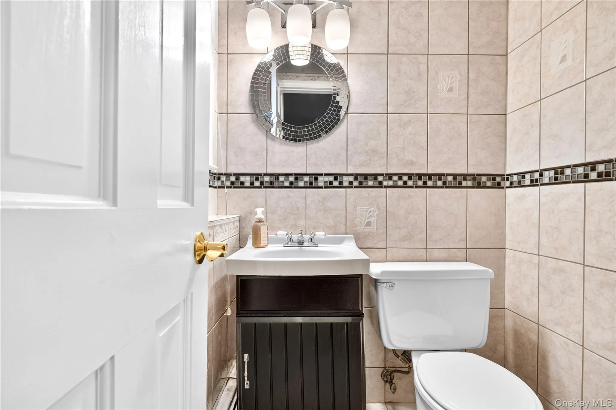1 Ann Avenue, Stony Point, NY, 4 Bedrooms Bedrooms, 9 Rooms Rooms,2 BathroomsBathrooms,Residential,For Rent,Ann,0,1044790 1 Ann Avenue, Stony Point, NY, 4 Bedrooms Bedrooms, 9 Rooms Rooms,2 BathroomsBathrooms,Residential,For Rent,Ann,0,1044790