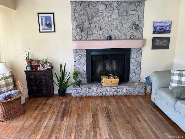 8 Durst Drive, Brookhaven, NY, 3 Bedrooms Bedrooms, 6 Rooms Rooms,1 BathroomBathrooms,Residential,For Rent,Durst,0,1044801 8 Durst Drive, Brookhaven, NY, 3 Bedrooms Bedrooms, 6 Rooms Rooms,1 BathroomBathrooms,Residential,For Rent,Durst,0,1044801