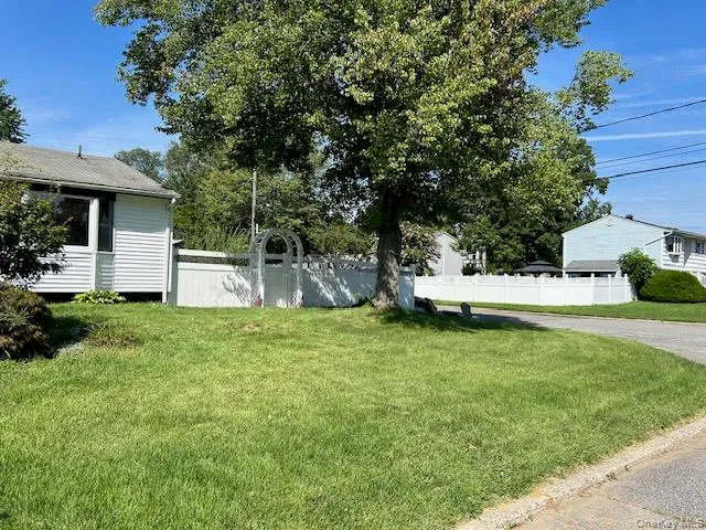 8 Durst Drive, Brookhaven, NY, 3 Bedrooms Bedrooms, 6 Rooms Rooms,1 BathroomBathrooms,Residential,For Rent,Durst,0,1044801 8 Durst Drive, Brookhaven, NY, 3 Bedrooms Bedrooms, 6 Rooms Rooms,1 BathroomBathrooms,Residential,For Rent,Durst,0,1044801