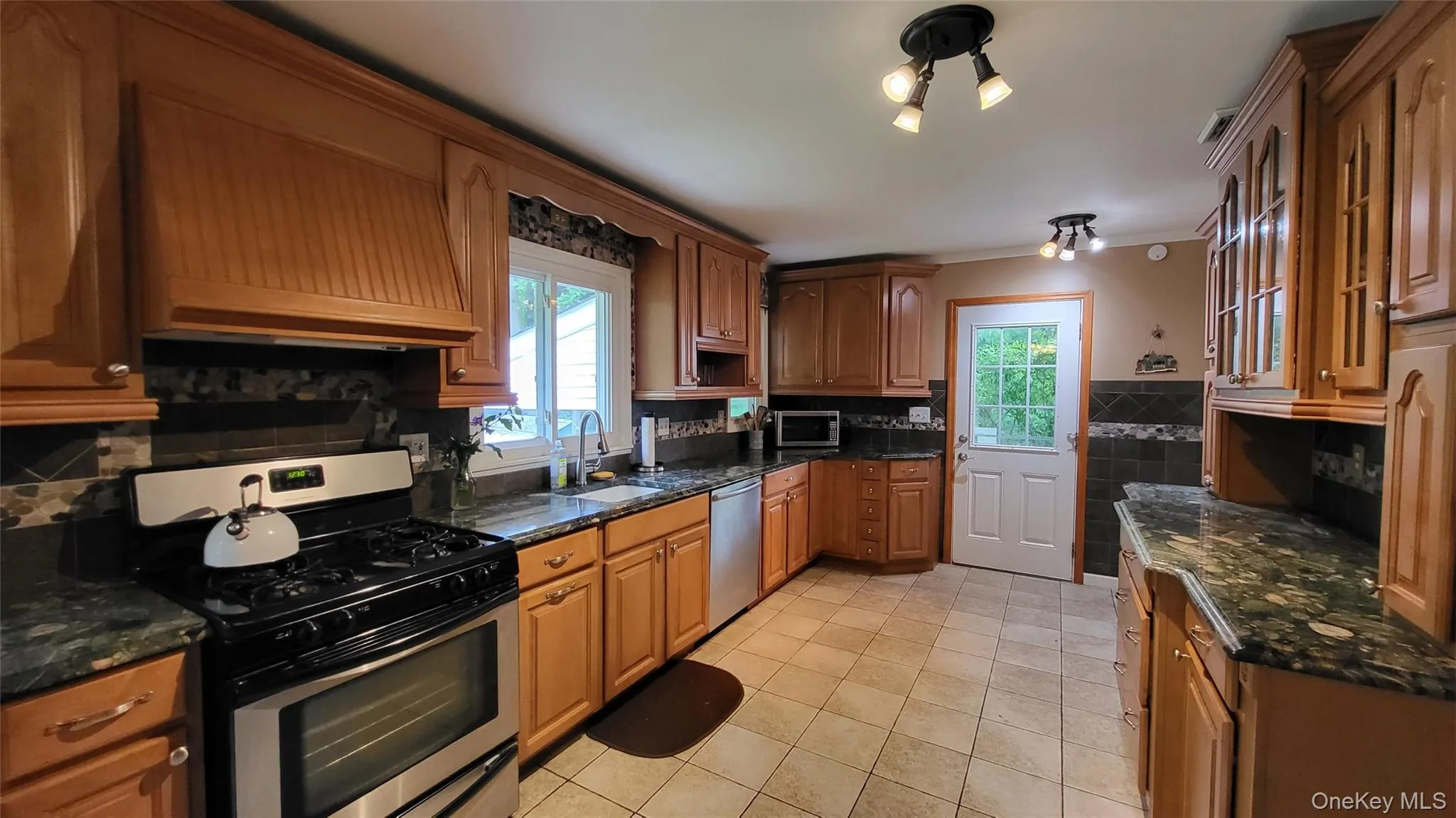 63 Phillips Street, Beacon, NY, 3 Bedrooms Bedrooms, 9 Rooms Rooms,2 BathroomsBathrooms,Residential,For Rent,Phillips,0,1044805 63 Phillips Street, Beacon, NY, 3 Bedrooms Bedrooms, 9 Rooms Rooms,2 BathroomsBathrooms,Residential,For Rent,Phillips,0,1044805