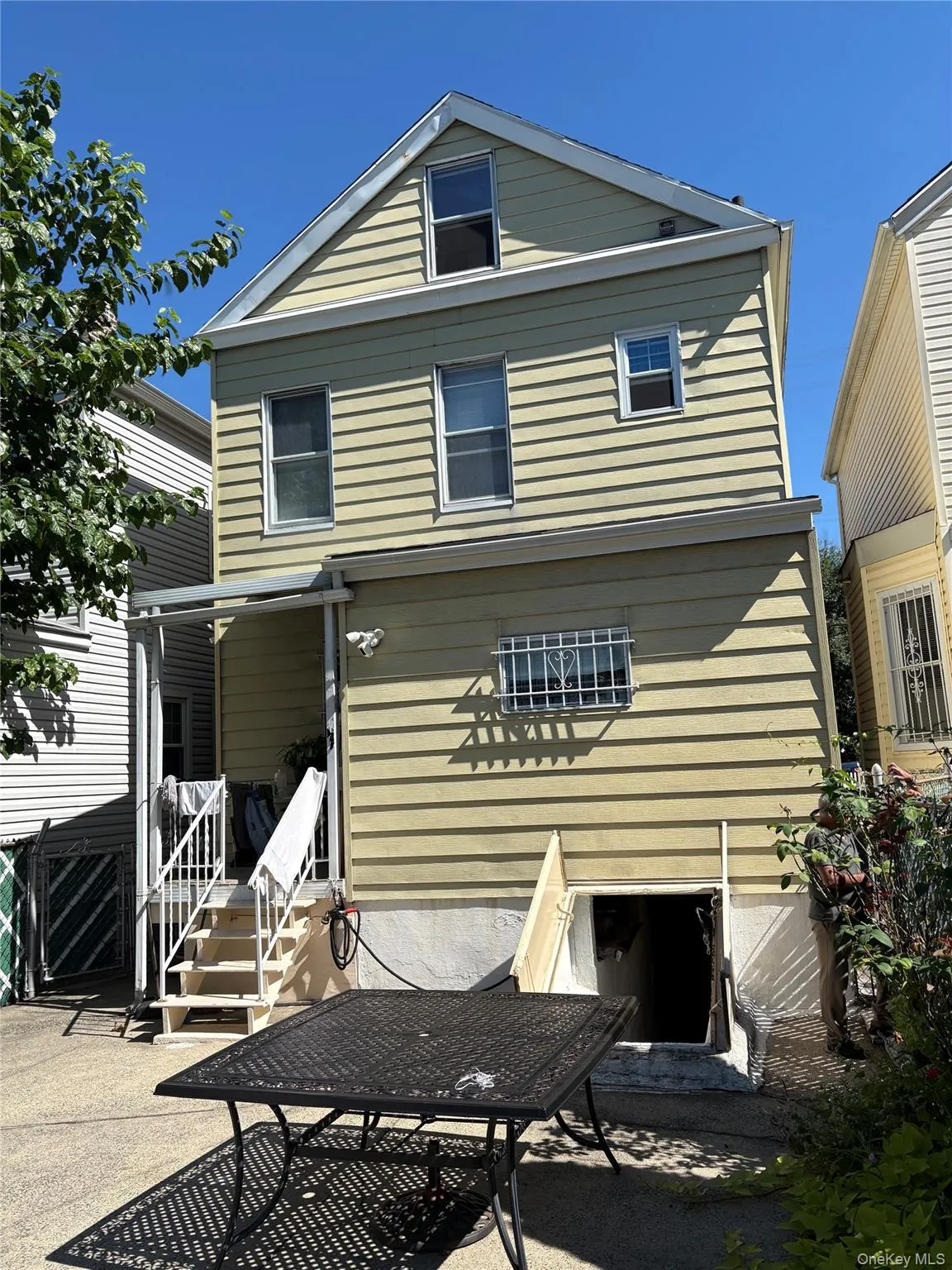 168 Winfred Avenue, Yonkers, NY, 3 Bedrooms Bedrooms, 9 Rooms Rooms,1 BathroomBathrooms,Residential,For Rent,Winfred,0,1044806 168 Winfred Avenue, Yonkers, NY, 3 Bedrooms Bedrooms, 9 Rooms Rooms,1 BathroomBathrooms,Residential,For Rent,Winfred,0,1044806