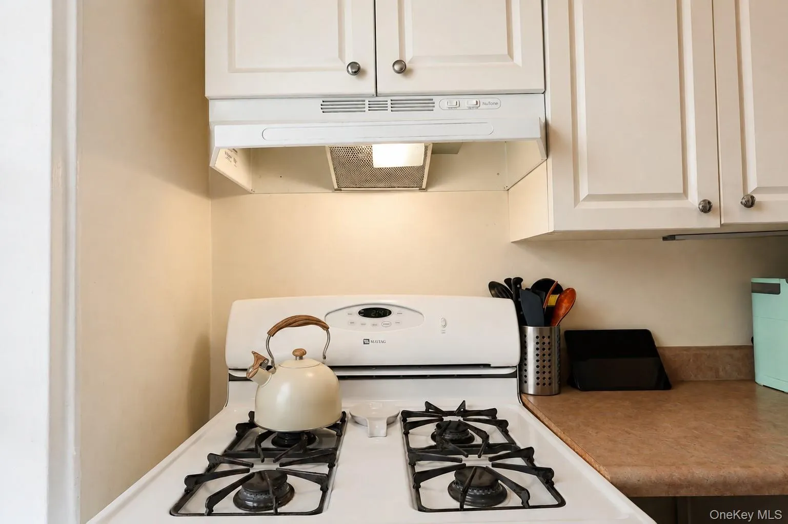 99-15 66 Avenue, New York, NY, 4 Rooms Rooms,1 BathroomBathrooms,Residential Lease,For Rent,66,0,1044811 99-15 66 Avenue, New York, NY, 4 Rooms Rooms,1 BathroomBathrooms,Residential Lease,For Rent,66,0,1044811