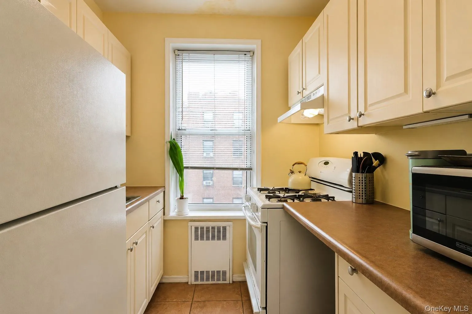 99-15 66 Avenue, New York, NY, 4 Rooms Rooms,1 BathroomBathrooms,Residential Lease,For Rent,66,0,1044811 99-15 66 Avenue, New York, NY, 4 Rooms Rooms,1 BathroomBathrooms,Residential Lease,For Rent,66,0,1044811