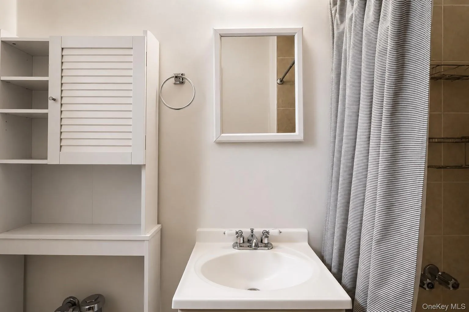 99-15 66 Avenue, New York, NY, 4 Rooms Rooms,1 BathroomBathrooms,Residential Lease,For Rent,66,0,1044811 99-15 66 Avenue, New York, NY, 4 Rooms Rooms,1 BathroomBathrooms,Residential Lease,For Rent,66,0,1044811