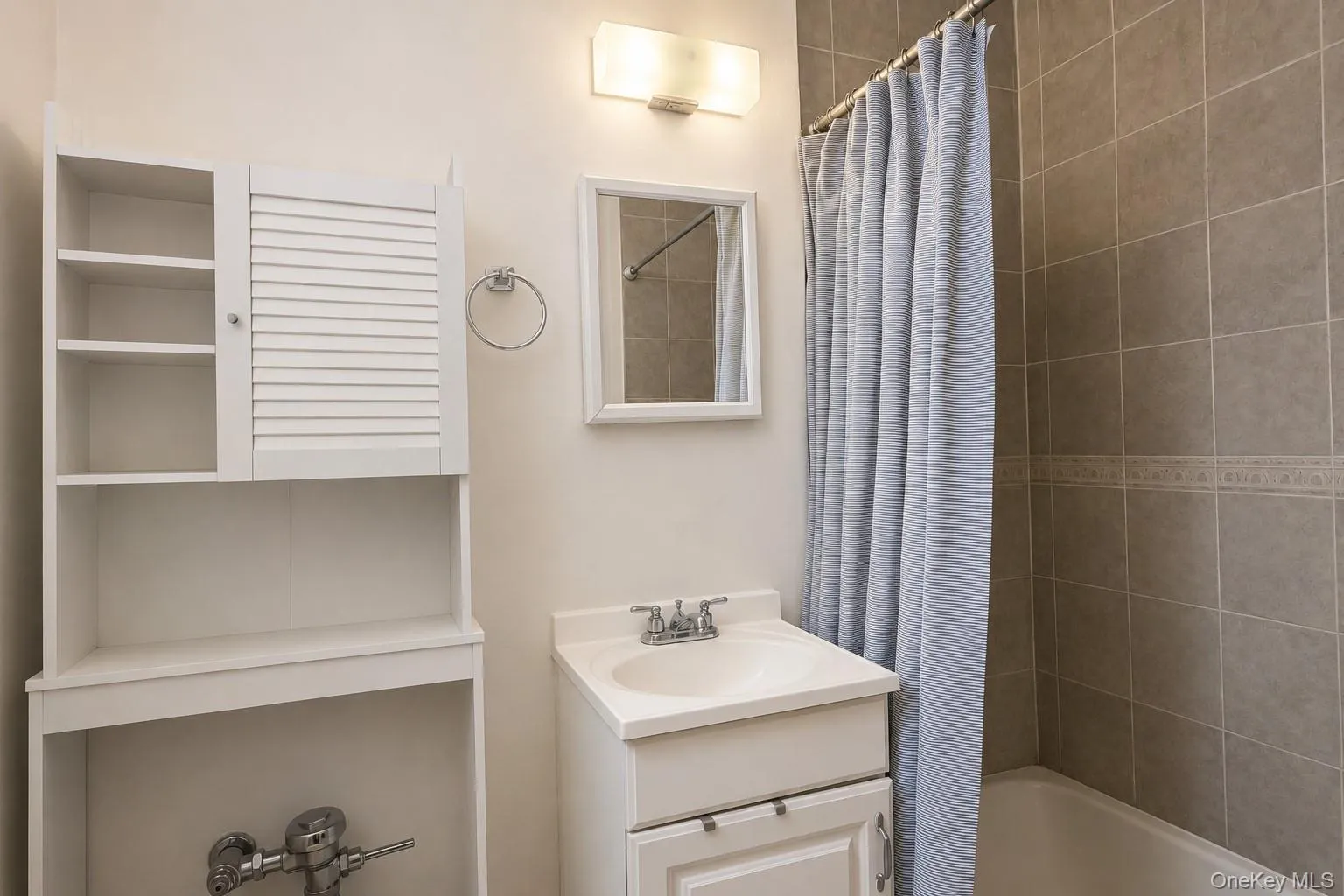 99-15 66 Avenue, New York, NY, 4 Rooms Rooms,1 BathroomBathrooms,Residential Lease,For Rent,66,0,1044811 99-15 66 Avenue, New York, NY, 4 Rooms Rooms,1 BathroomBathrooms,Residential Lease,For Rent,66,0,1044811