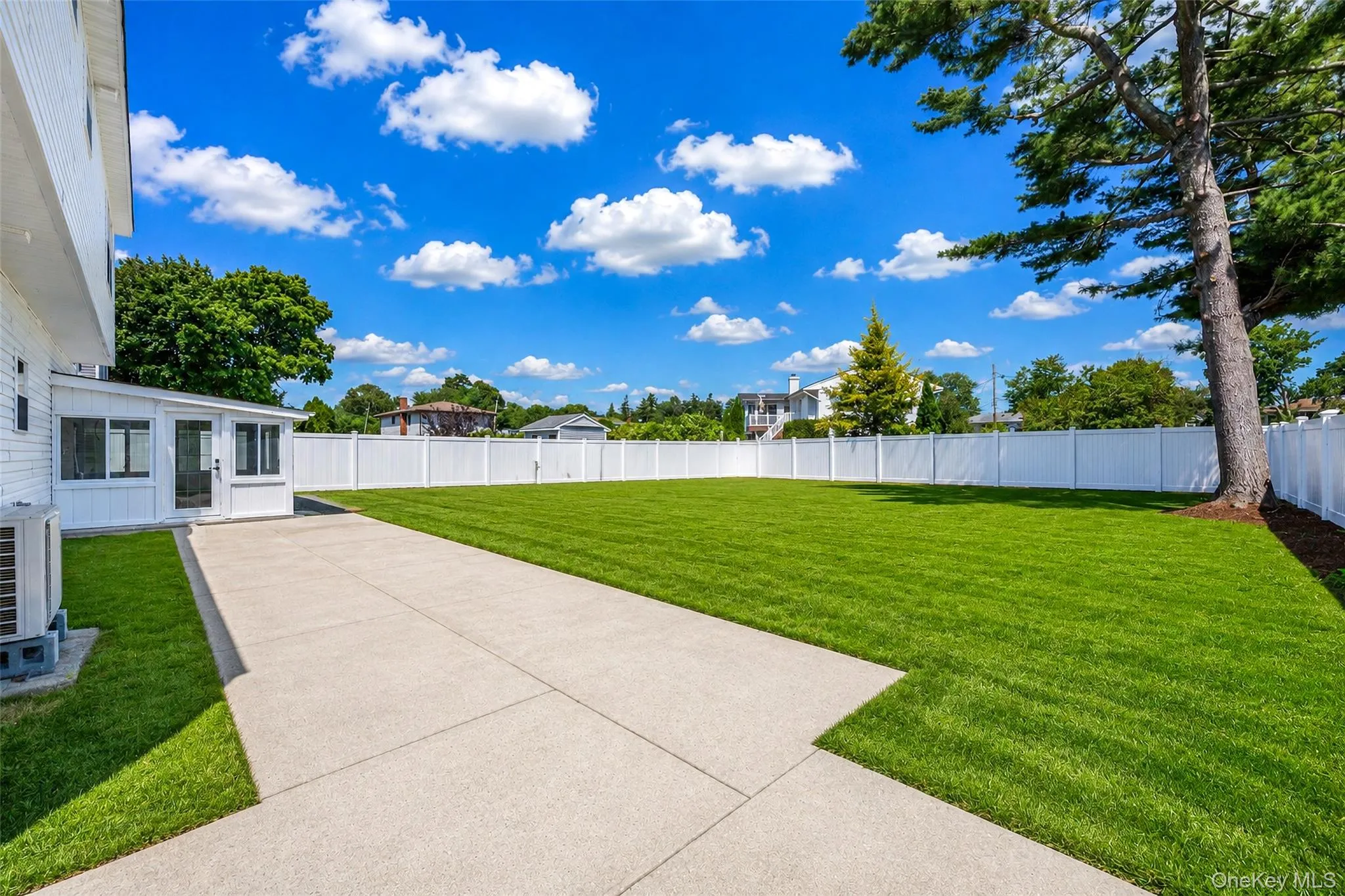37 Gladstone Avenue, Islip, NY, 5 Bedrooms Bedrooms, 12 Rooms Rooms,3 BathroomsBathrooms,Residential,For Rent,Gladstone,0,1044812 37 Gladstone Avenue, Islip, NY, 5 Bedrooms Bedrooms, 12 Rooms Rooms,3 BathroomsBathrooms,Residential,For Rent,Gladstone,0,1044812