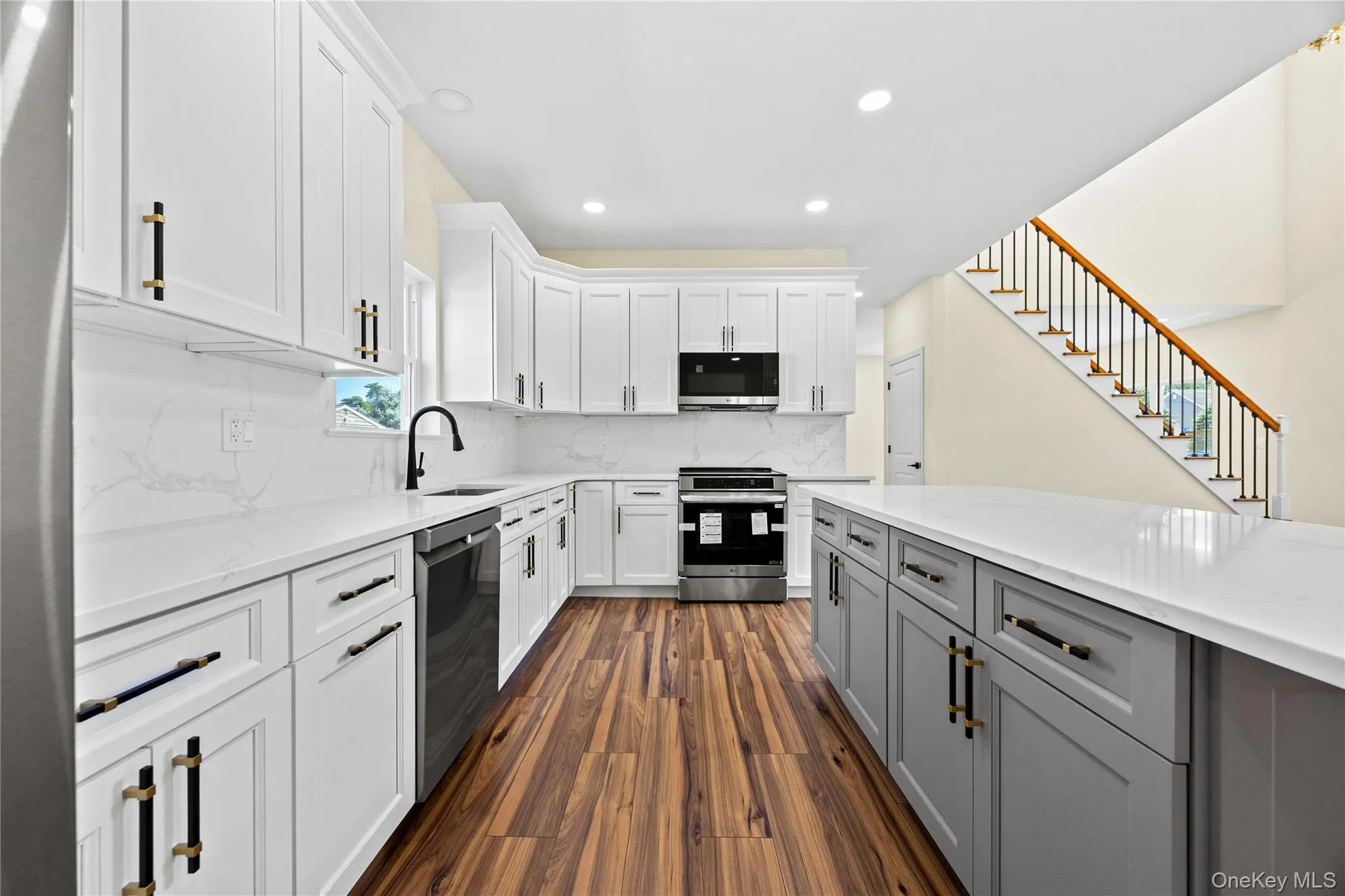 37 Gladstone Avenue, Islip, NY, 5 Bedrooms Bedrooms, 12 Rooms Rooms,3 BathroomsBathrooms,Residential,For Rent,Gladstone,0,1044812 37 Gladstone Avenue, Islip, NY, 5 Bedrooms Bedrooms, 12 Rooms Rooms,3 BathroomsBathrooms,Residential,For Rent,Gladstone,0,1044812