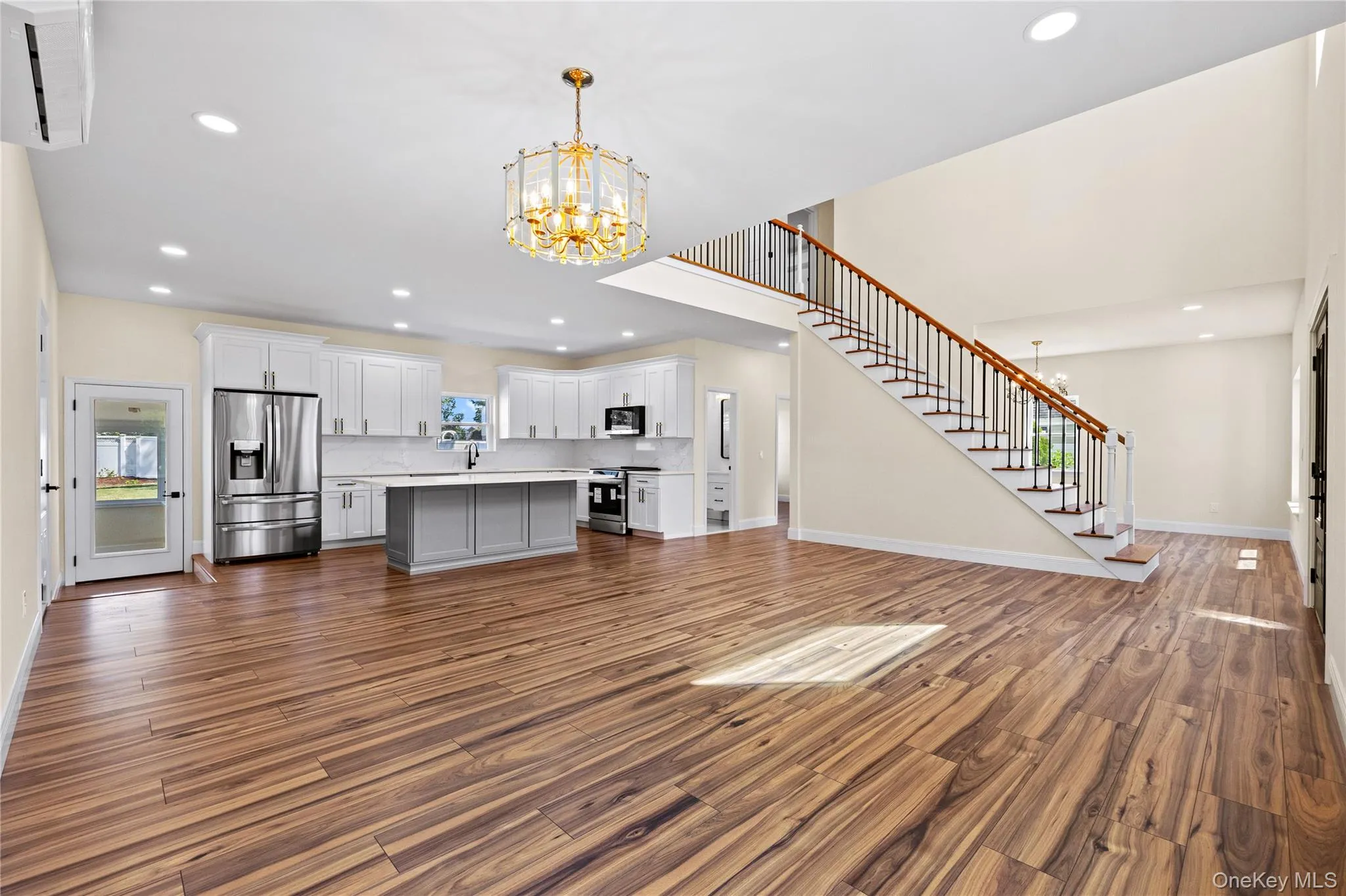 37 Gladstone Avenue, Islip, NY, 5 Bedrooms Bedrooms, 12 Rooms Rooms,3 BathroomsBathrooms,Residential,For Rent,Gladstone,0,1044812 37 Gladstone Avenue, Islip, NY, 5 Bedrooms Bedrooms, 12 Rooms Rooms,3 BathroomsBathrooms,Residential,For Rent,Gladstone,0,1044812