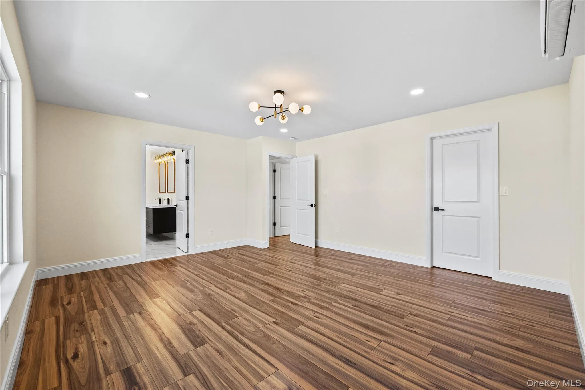 37 Gladstone Avenue, Islip, NY, 5 Bedrooms Bedrooms, 12 Rooms Rooms,3 BathroomsBathrooms,Residential,For Rent,Gladstone,0,1044812 37 Gladstone Avenue, Islip, NY, 5 Bedrooms Bedrooms, 12 Rooms Rooms,3 BathroomsBathrooms,Residential,For Rent,Gladstone,0,1044812
