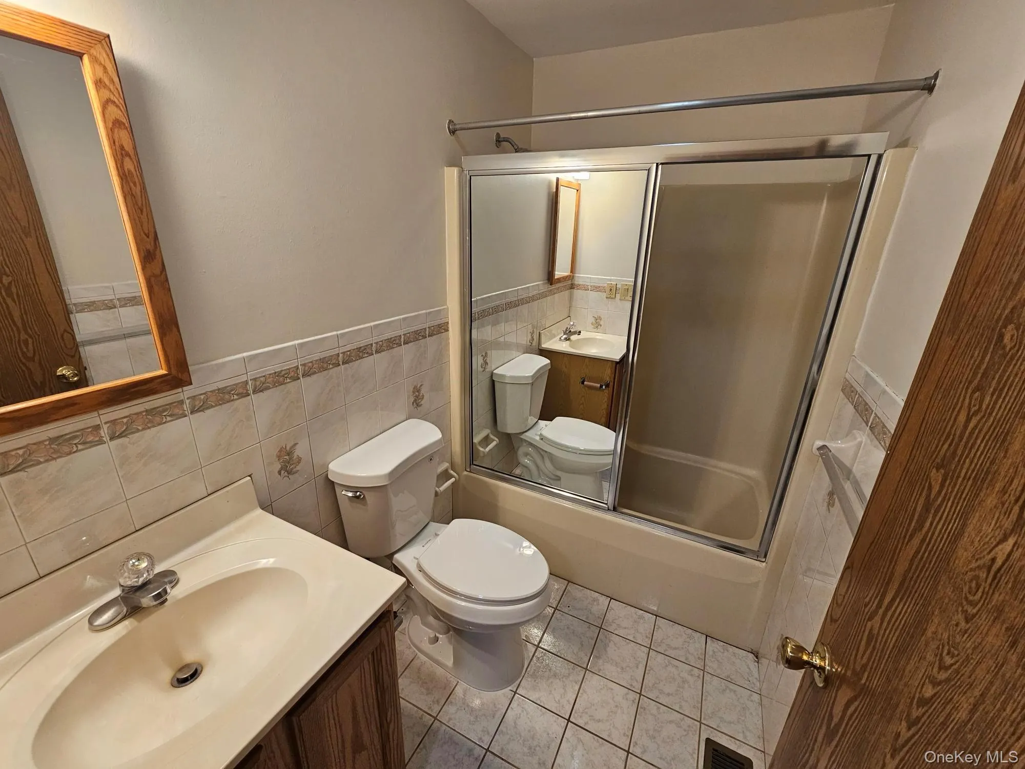 49 Beechwood Avenue, Mount Vernon, NY, 3 Bedrooms Bedrooms, 6 Rooms Rooms,2 BathroomsBathrooms,Residential Lease,For Rent,Beechwood,0,1044813 49 Beechwood Avenue, Mount Vernon, NY, 3 Bedrooms Bedrooms, 6 Rooms Rooms,2 BathroomsBathrooms,Residential Lease,For Rent,Beechwood,0,1044813
