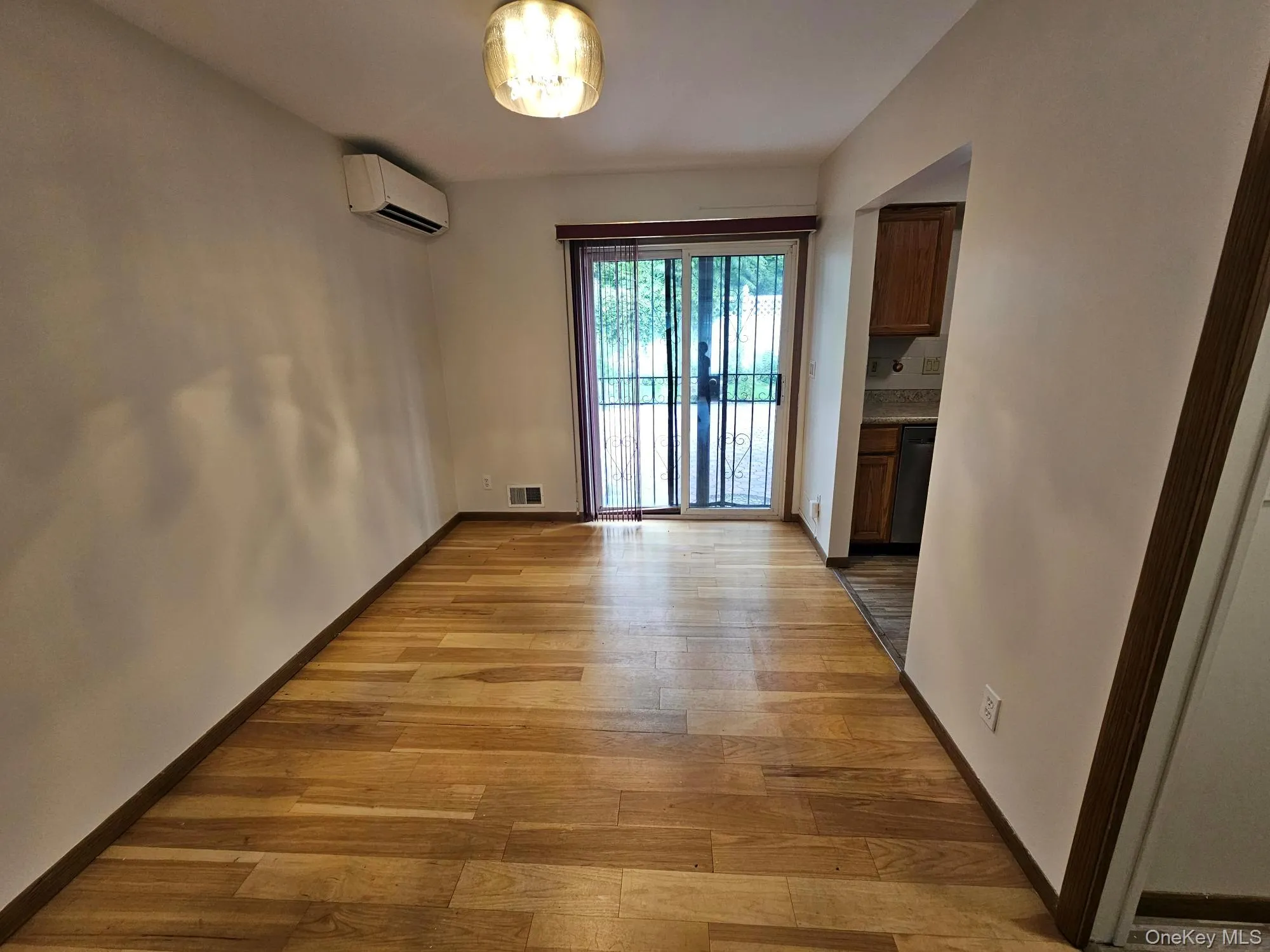 49 Beechwood Avenue, Mount Vernon, NY, 3 Bedrooms Bedrooms, 6 Rooms Rooms,2 BathroomsBathrooms,Residential Lease,For Rent,Beechwood,0,1044813 49 Beechwood Avenue, Mount Vernon, NY, 3 Bedrooms Bedrooms, 6 Rooms Rooms,2 BathroomsBathrooms,Residential Lease,For Rent,Beechwood,0,1044813
