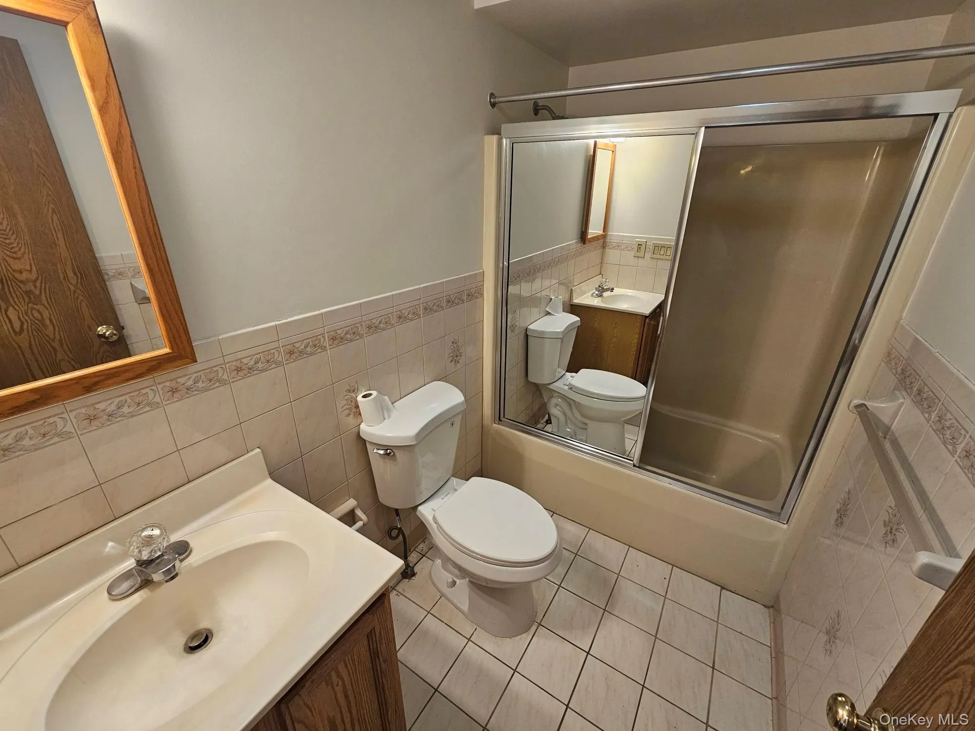 49 Beechwood Avenue, Mount Vernon, NY, 3 Bedrooms Bedrooms, 6 Rooms Rooms,2 BathroomsBathrooms,Residential Lease,For Rent,Beechwood,0,1044813 49 Beechwood Avenue, Mount Vernon, NY, 3 Bedrooms Bedrooms, 6 Rooms Rooms,2 BathroomsBathrooms,Residential Lease,For Rent,Beechwood,0,1044813