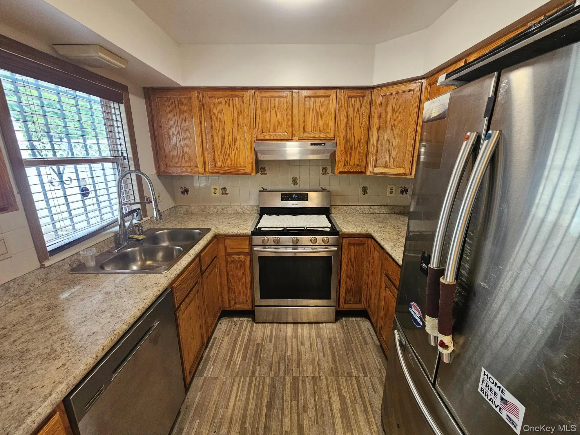 49 Beechwood Avenue, Mount Vernon, NY, 3 Bedrooms Bedrooms, 6 Rooms Rooms,2 BathroomsBathrooms,Residential Lease,For Rent,Beechwood,0,1044813 49 Beechwood Avenue, Mount Vernon, NY, 3 Bedrooms Bedrooms, 6 Rooms Rooms,2 BathroomsBathrooms,Residential Lease,For Rent,Beechwood,0,1044813