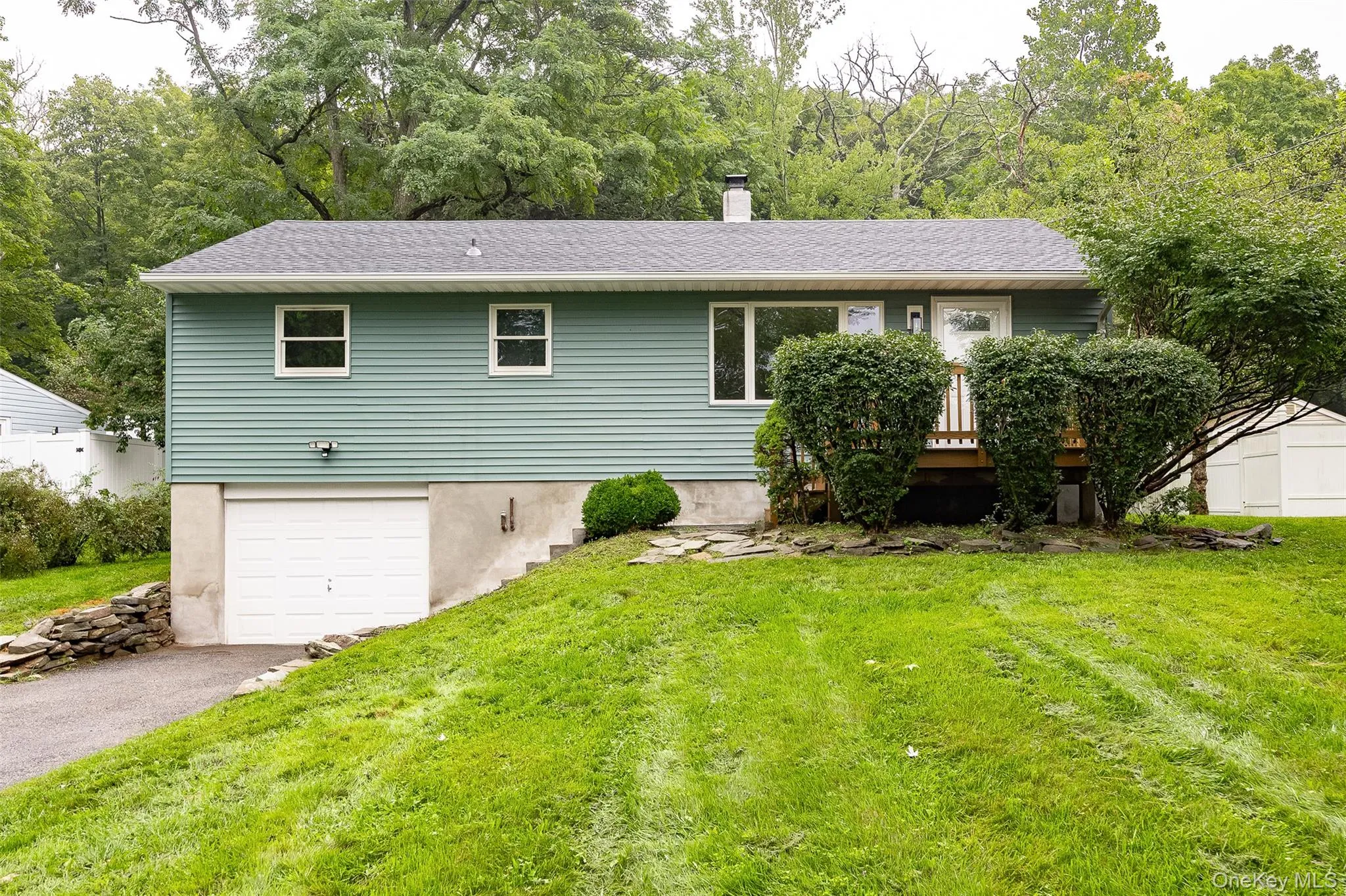 18 Van Wert Place, Hyde Park, NY, 3 Bedrooms Bedrooms, 9 Rooms Rooms,1 BathroomBathrooms,Residential,For Rent,Van Wert,0,1044823 18 Van Wert Place, Hyde Park, NY, 3 Bedrooms Bedrooms, 9 Rooms Rooms,1 BathroomBathrooms,Residential,For Rent,Van Wert,0,1044823