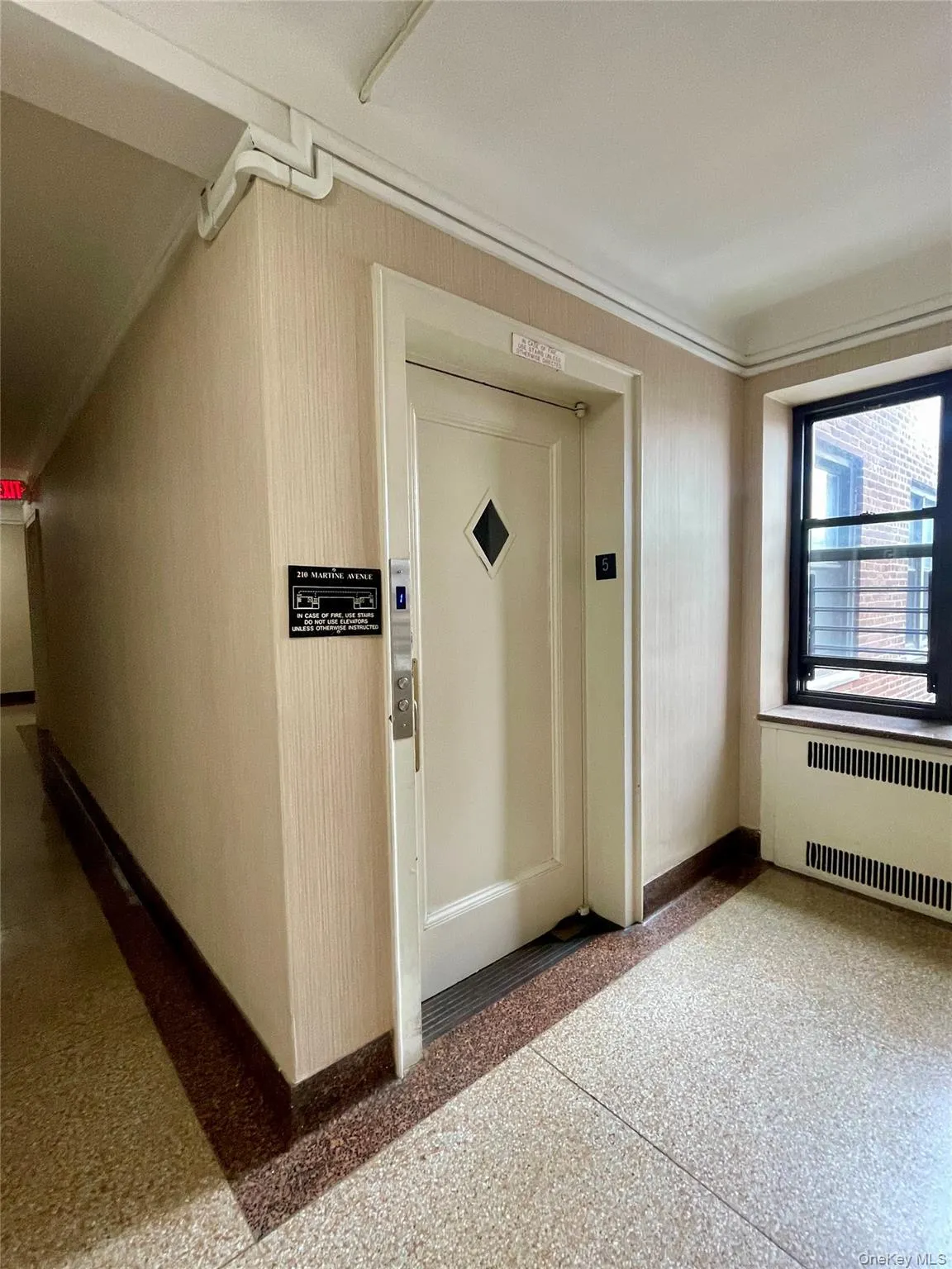 210 Martine Avenue, White Plains, NY, 1 Bedroom Bedrooms, 4 Rooms Rooms,1 BathroomBathrooms,Residential,For Rent,Martine,0,1044827 210 Martine Avenue, White Plains, NY, 1 Bedroom Bedrooms, 4 Rooms Rooms,1 BathroomBathrooms,Residential,For Rent,Martine,0,1044827