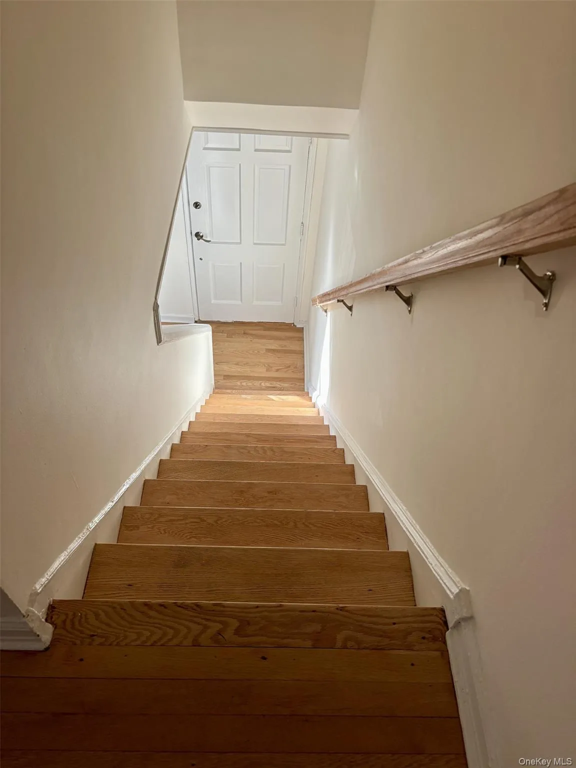 14 Lee Court, New Rochelle, NY, 1 Bedroom Bedrooms, 4 Rooms Rooms,1 BathroomBathrooms,Residential Lease,For Rent,Lee,0,1044829 14 Lee Court, New Rochelle, NY, 1 Bedroom Bedrooms, 4 Rooms Rooms,1 BathroomBathrooms,Residential Lease,For Rent,Lee,0,1044829