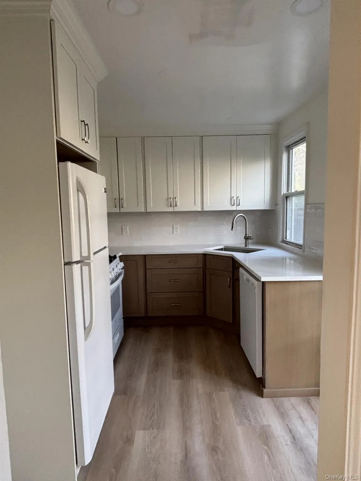 14 Lee Court, New Rochelle, NY, 1 Bedroom Bedrooms, 4 Rooms Rooms,1 BathroomBathrooms,Residential Lease,For Rent,Lee,0,1044829 14 Lee Court, New Rochelle, NY, 1 Bedroom Bedrooms, 4 Rooms Rooms,1 BathroomBathrooms,Residential Lease,For Rent,Lee,0,1044829