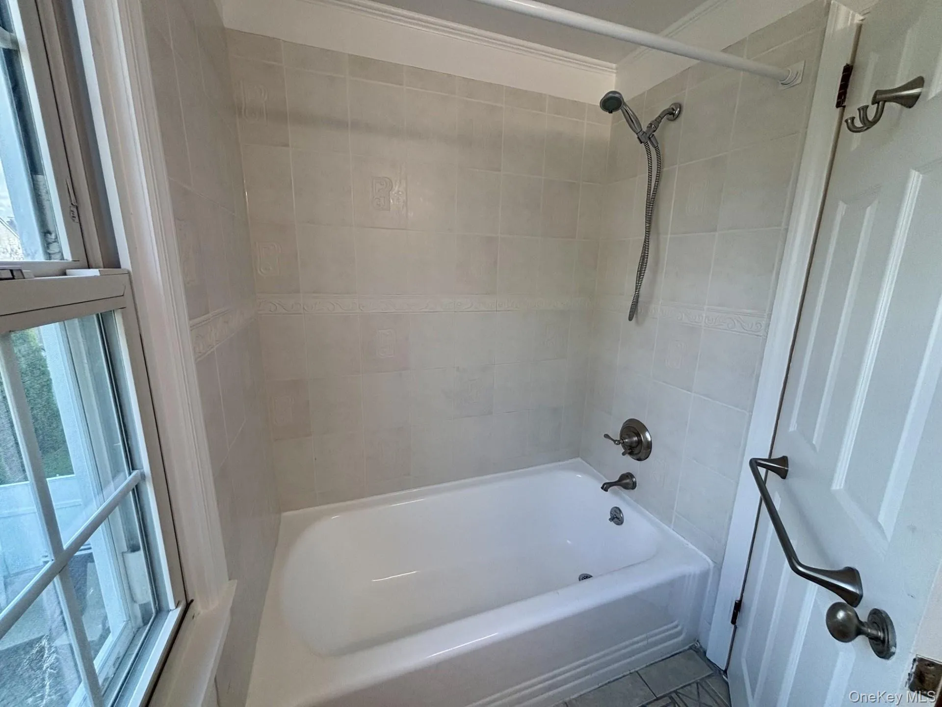 14 Lee Court, New Rochelle, NY, 1 Bedroom Bedrooms, 4 Rooms Rooms,1 BathroomBathrooms,Residential Lease,For Rent,Lee,0,1044829 14 Lee Court, New Rochelle, NY, 1 Bedroom Bedrooms, 4 Rooms Rooms,1 BathroomBathrooms,Residential Lease,For Rent,Lee,0,1044829