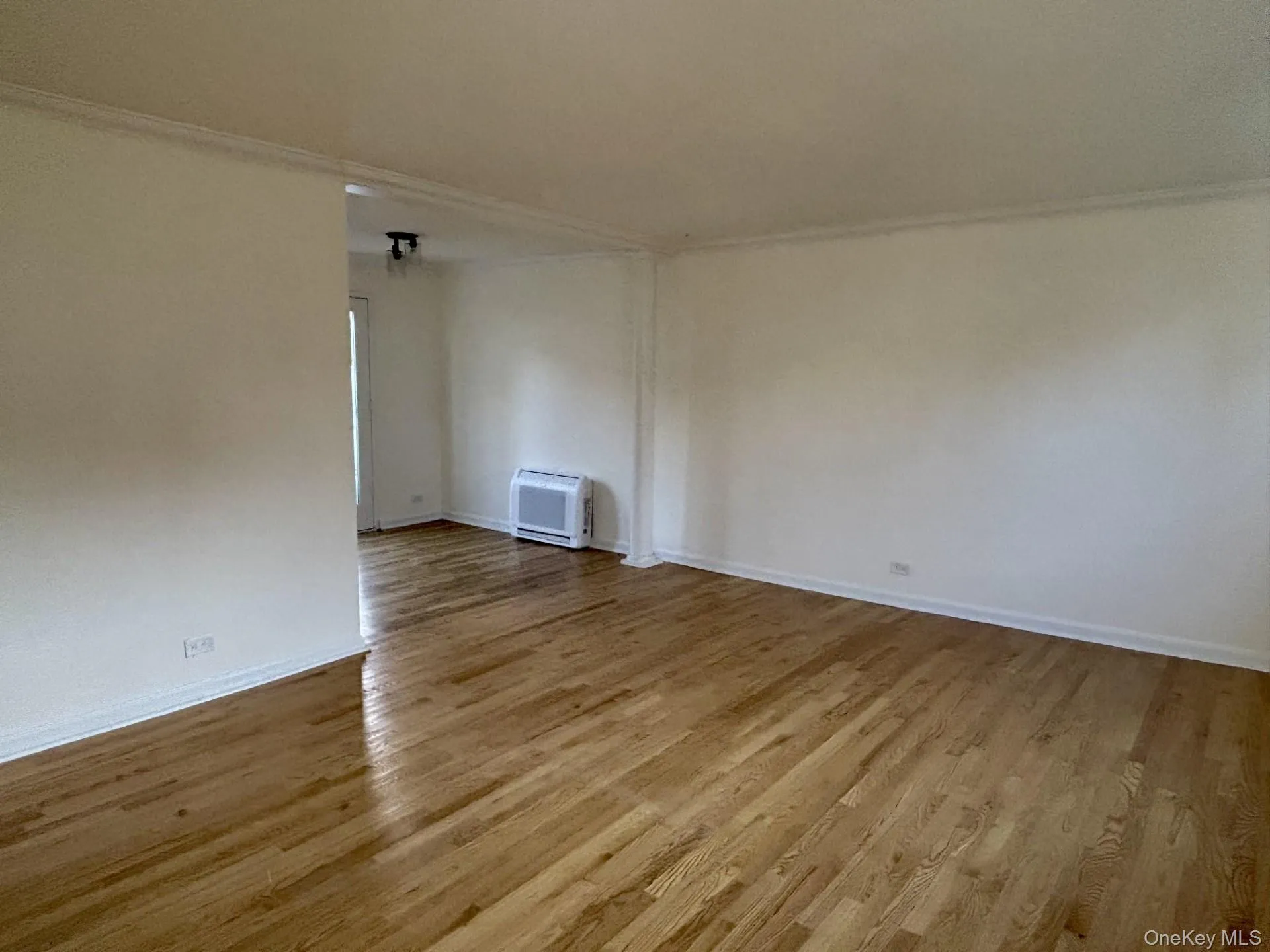 14 Lee Court, New Rochelle, NY, 1 Bedroom Bedrooms, 4 Rooms Rooms,1 BathroomBathrooms,Residential Lease,For Rent,Lee,0,1044829 14 Lee Court, New Rochelle, NY, 1 Bedroom Bedrooms, 4 Rooms Rooms,1 BathroomBathrooms,Residential Lease,For Rent,Lee,0,1044829