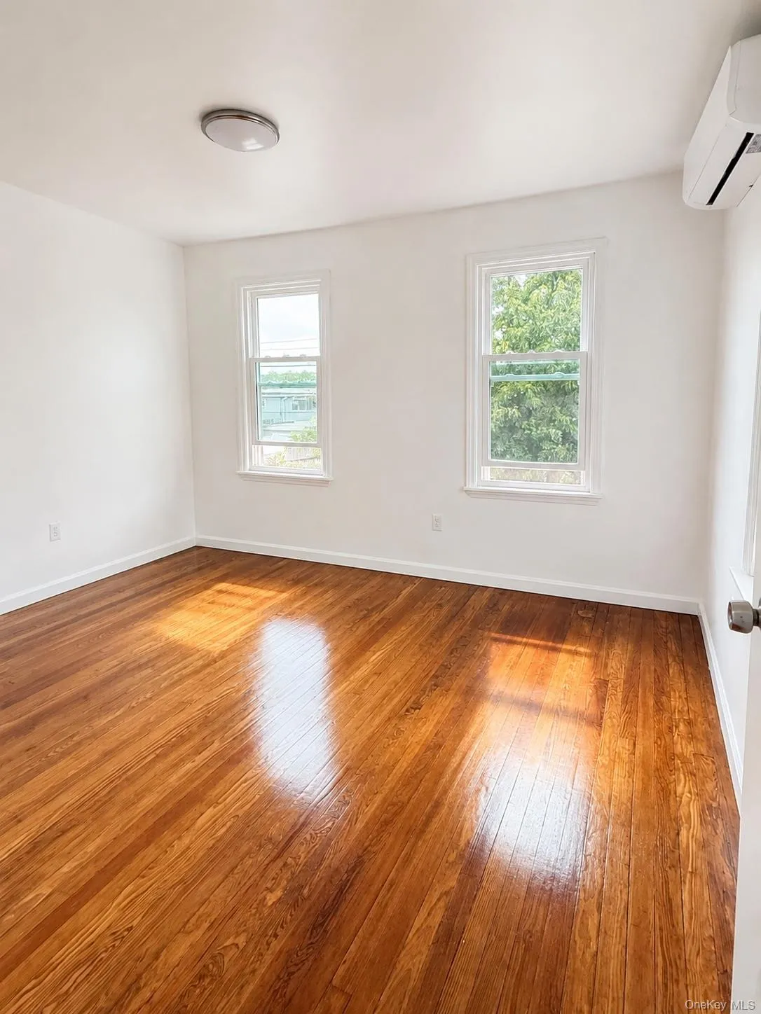 826 Wilcox Avenue, New York, NY, 1 Bedroom Bedrooms, 3 Rooms Rooms,1 BathroomBathrooms,Residential Lease,For Rent,Wilcox,0,1044839 826 Wilcox Avenue, New York, NY, 1 Bedroom Bedrooms, 3 Rooms Rooms,1 BathroomBathrooms,Residential Lease,For Rent,Wilcox,0,1044839
