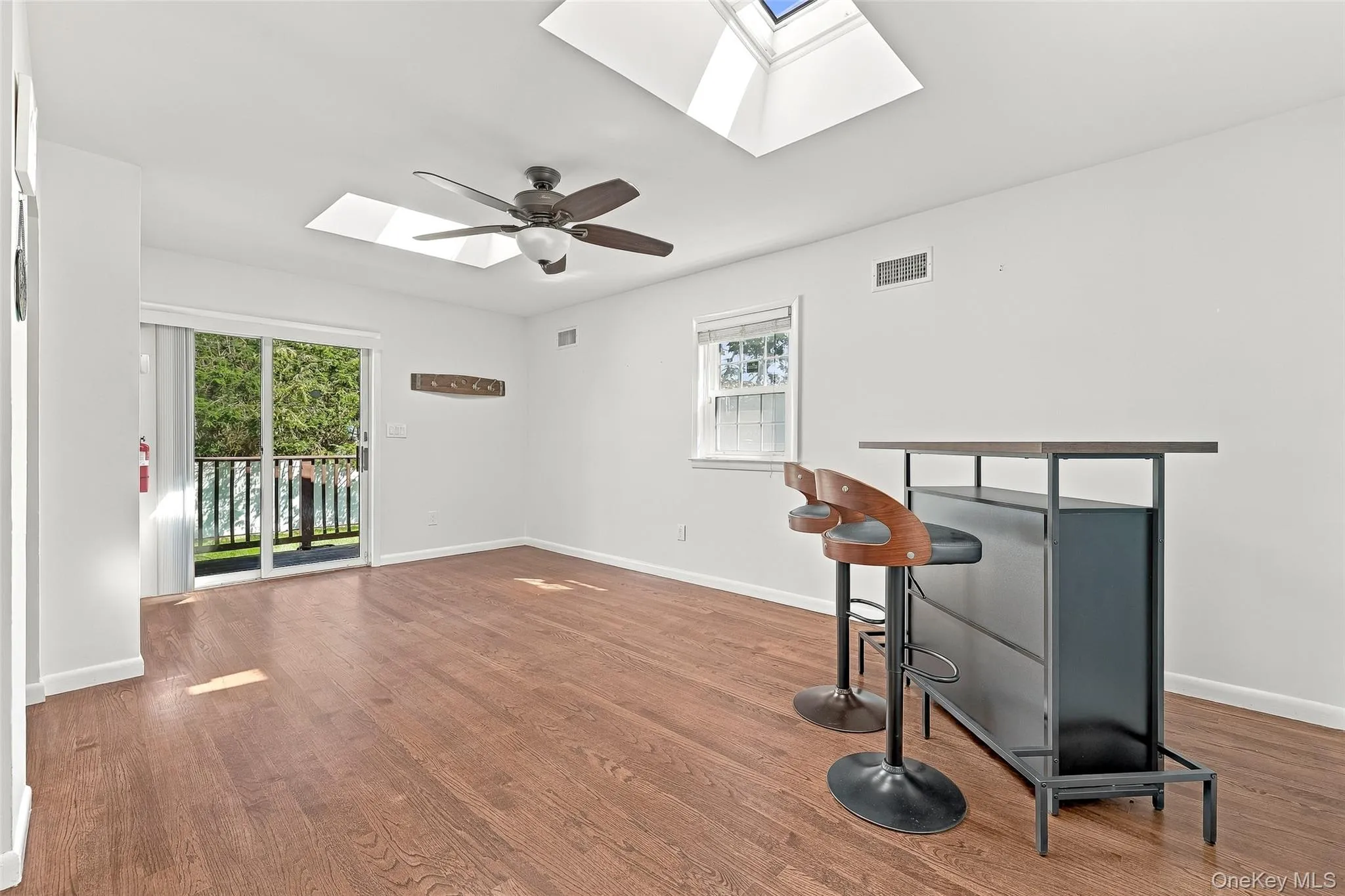 22 Mitchell Place, Rye Town, NY, 4 Bedrooms Bedrooms, 9 Rooms Rooms,2 BathroomsBathrooms,Residential,For Rent,Mitchell,0,1044840 22 Mitchell Place, Rye Town, NY, 4 Bedrooms Bedrooms, 9 Rooms Rooms,2 BathroomsBathrooms,Residential,For Rent,Mitchell,0,1044840