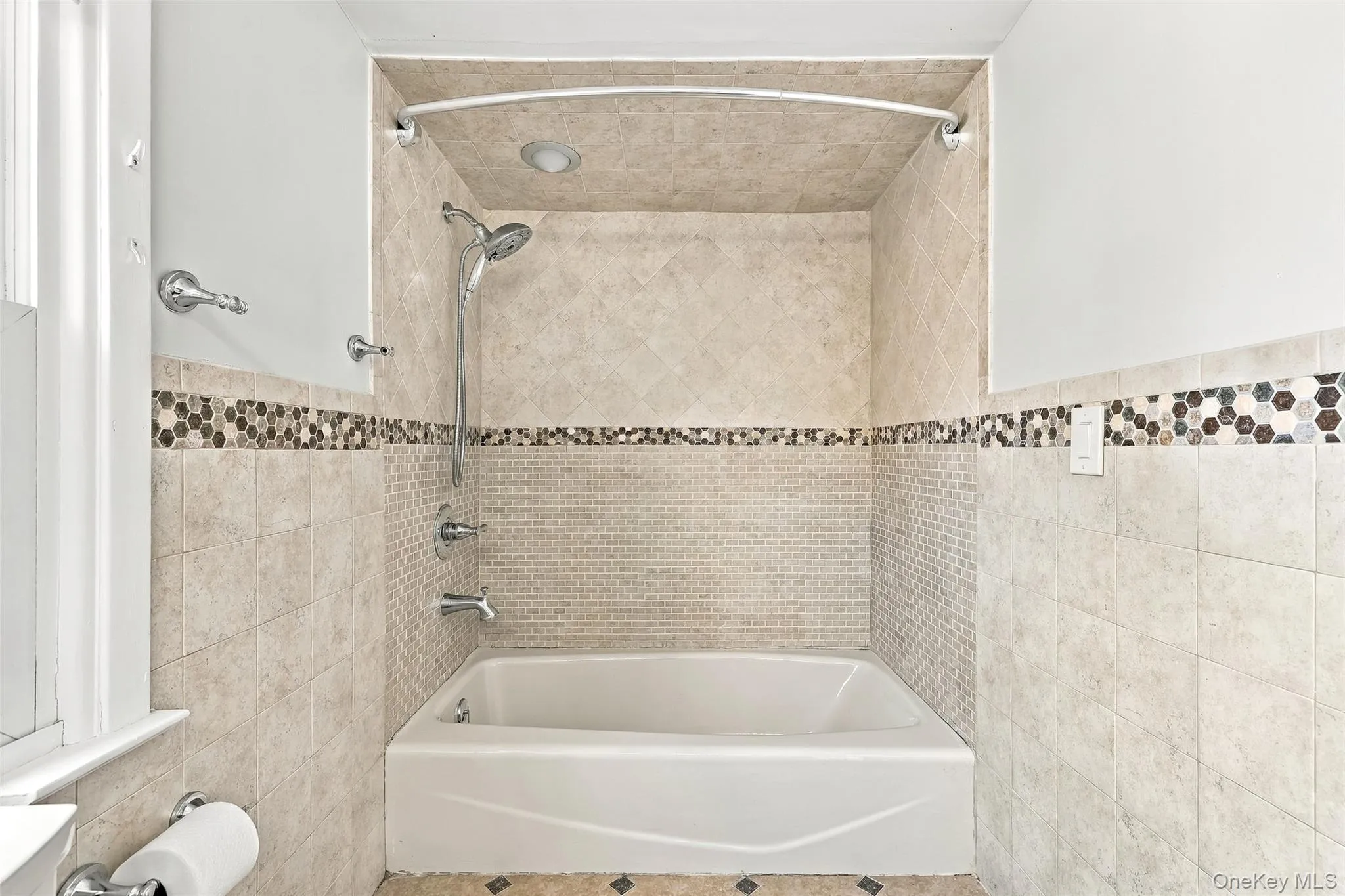 22 Mitchell Place, Rye Town, NY, 4 Bedrooms Bedrooms, 9 Rooms Rooms,2 BathroomsBathrooms,Residential,For Rent,Mitchell,0,1044840 22 Mitchell Place, Rye Town, NY, 4 Bedrooms Bedrooms, 9 Rooms Rooms,2 BathroomsBathrooms,Residential,For Rent,Mitchell,0,1044840