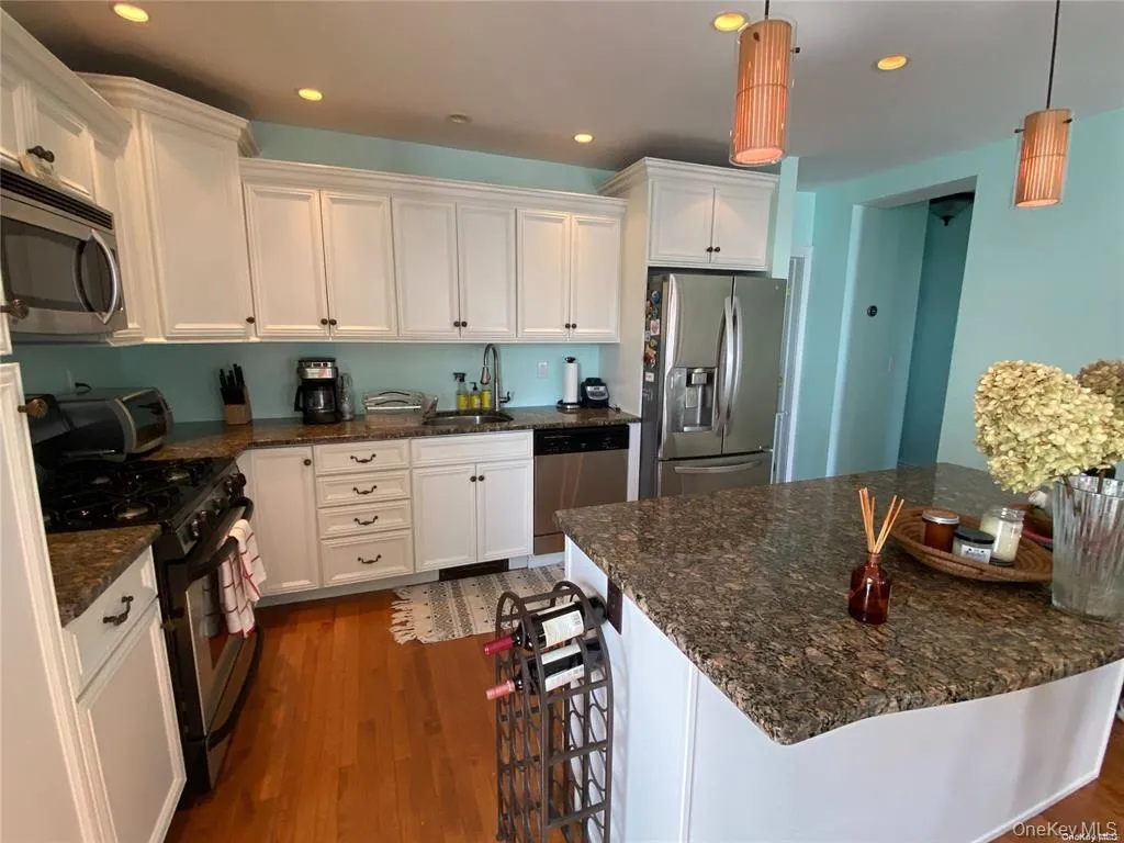 365 Fulton Street, Long Beach, NY, 2 Bedrooms Bedrooms, 4 Rooms Rooms,1 BathroomBathrooms,Residential Lease,For Rent,Fulton,0,1044841 365 Fulton Street, Long Beach, NY, 2 Bedrooms Bedrooms, 4 Rooms Rooms,1 BathroomBathrooms,Residential Lease,For Rent,Fulton,0,1044841