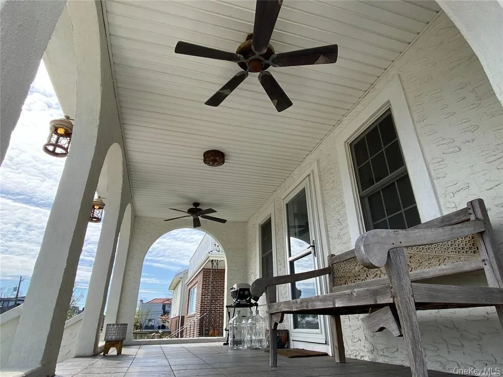 365 Fulton Street, Long Beach, NY, 2 Bedrooms Bedrooms, 4 Rooms Rooms,1 BathroomBathrooms,Residential Lease,For Rent,Fulton,0,1044841 365 Fulton Street, Long Beach, NY, 2 Bedrooms Bedrooms, 4 Rooms Rooms,1 BathroomBathrooms,Residential Lease,For Rent,Fulton,0,1044841