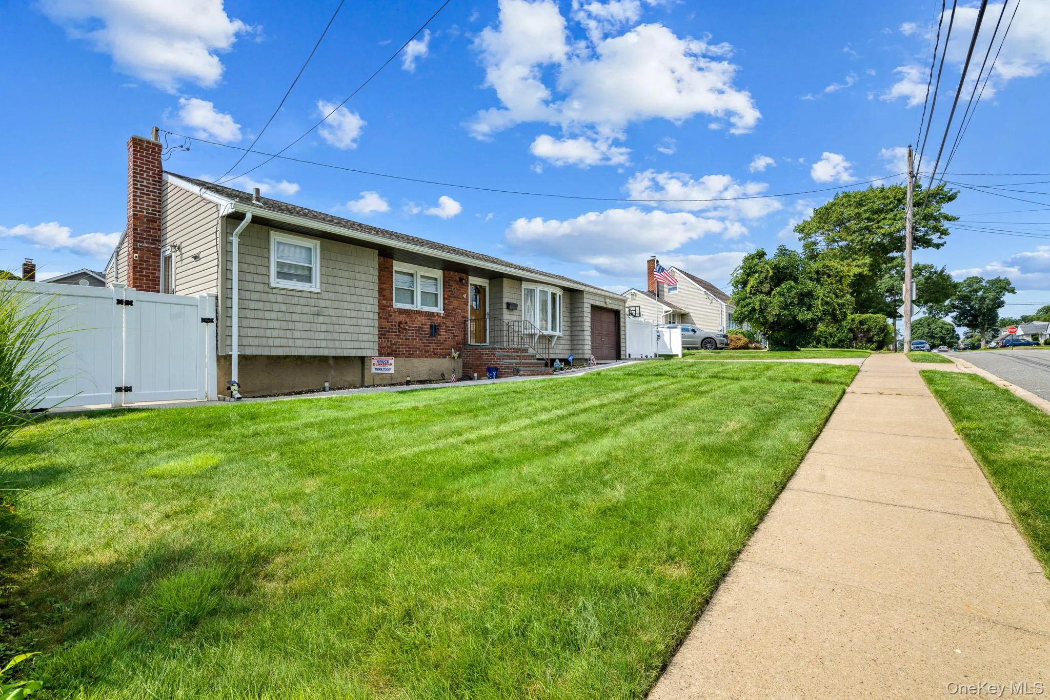 40 Elm Avenue, Oyster Bay, NY, 3 Bedrooms Bedrooms, 4 Rooms Rooms,1 BathroomBathrooms,Residential,For Rent,Elm,0,1044843 40 Elm Avenue, Oyster Bay, NY, 3 Bedrooms Bedrooms, 4 Rooms Rooms,1 BathroomBathrooms,Residential,For Rent,Elm,0,1044843