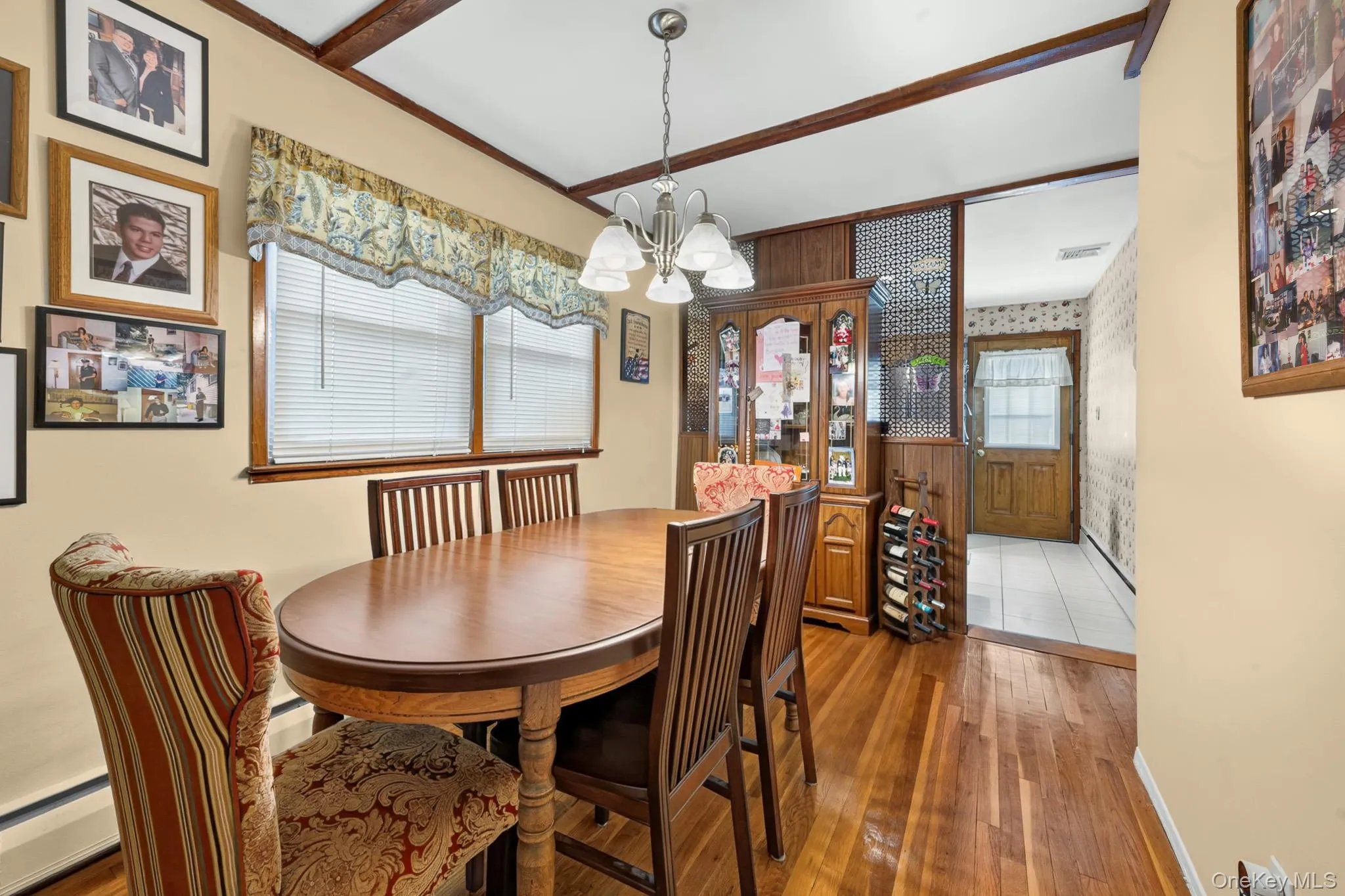 40 Elm Avenue, Oyster Bay, NY, 3 Bedrooms Bedrooms, 4 Rooms Rooms,1 BathroomBathrooms,Residential,For Rent,Elm,0,1044843 40 Elm Avenue, Oyster Bay, NY, 3 Bedrooms Bedrooms, 4 Rooms Rooms,1 BathroomBathrooms,Residential,For Rent,Elm,0,1044843