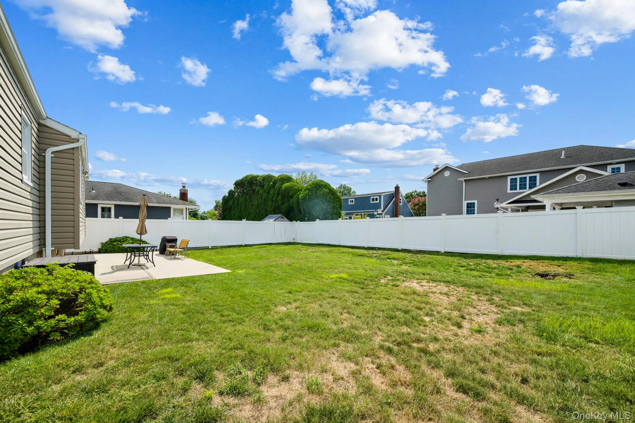 40 Elm Avenue, Oyster Bay, NY, 3 Bedrooms Bedrooms, 4 Rooms Rooms,1 BathroomBathrooms,Residential,For Rent,Elm,0,1044843 40 Elm Avenue, Oyster Bay, NY, 3 Bedrooms Bedrooms, 4 Rooms Rooms,1 BathroomBathrooms,Residential,For Rent,Elm,0,1044843