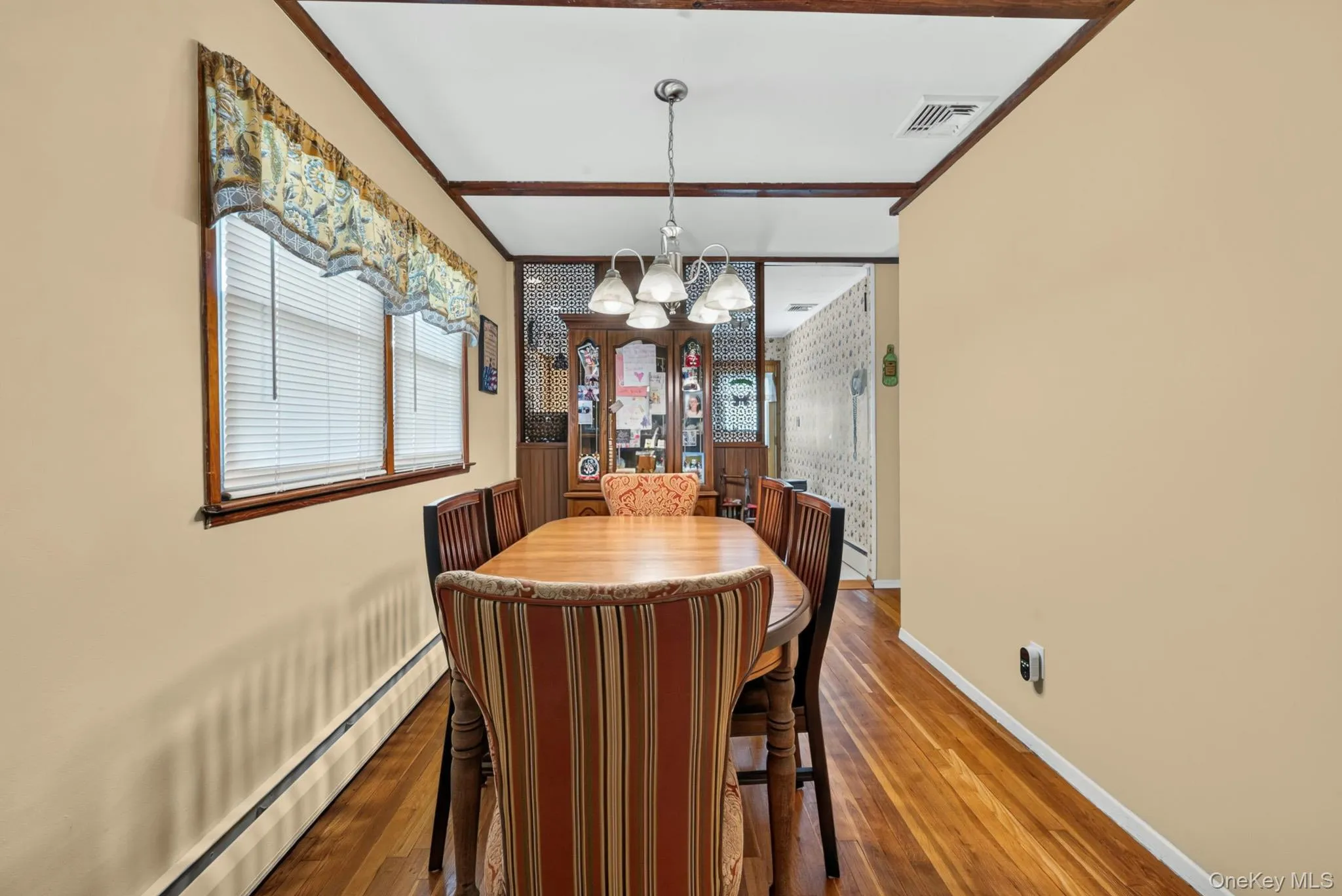 40 Elm Avenue, Oyster Bay, NY, 3 Bedrooms Bedrooms, 4 Rooms Rooms,1 BathroomBathrooms,Residential,For Rent,Elm,0,1044843 40 Elm Avenue, Oyster Bay, NY, 3 Bedrooms Bedrooms, 4 Rooms Rooms,1 BathroomBathrooms,Residential,For Rent,Elm,0,1044843