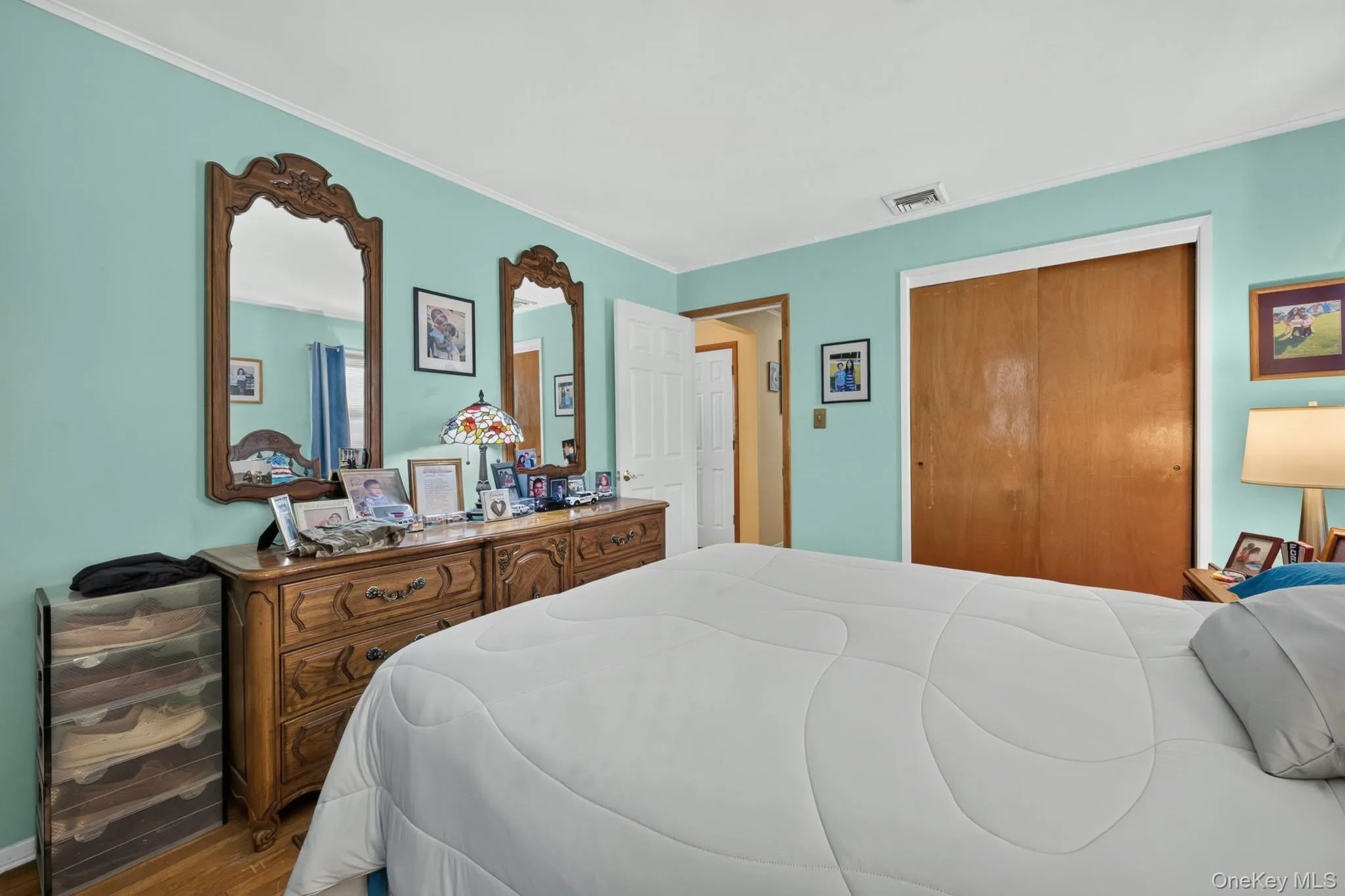 40 Elm Avenue, Oyster Bay, NY, 3 Bedrooms Bedrooms, 4 Rooms Rooms,1 BathroomBathrooms,Residential,For Rent,Elm,0,1044843 40 Elm Avenue, Oyster Bay, NY, 3 Bedrooms Bedrooms, 4 Rooms Rooms,1 BathroomBathrooms,Residential,For Rent,Elm,0,1044843
