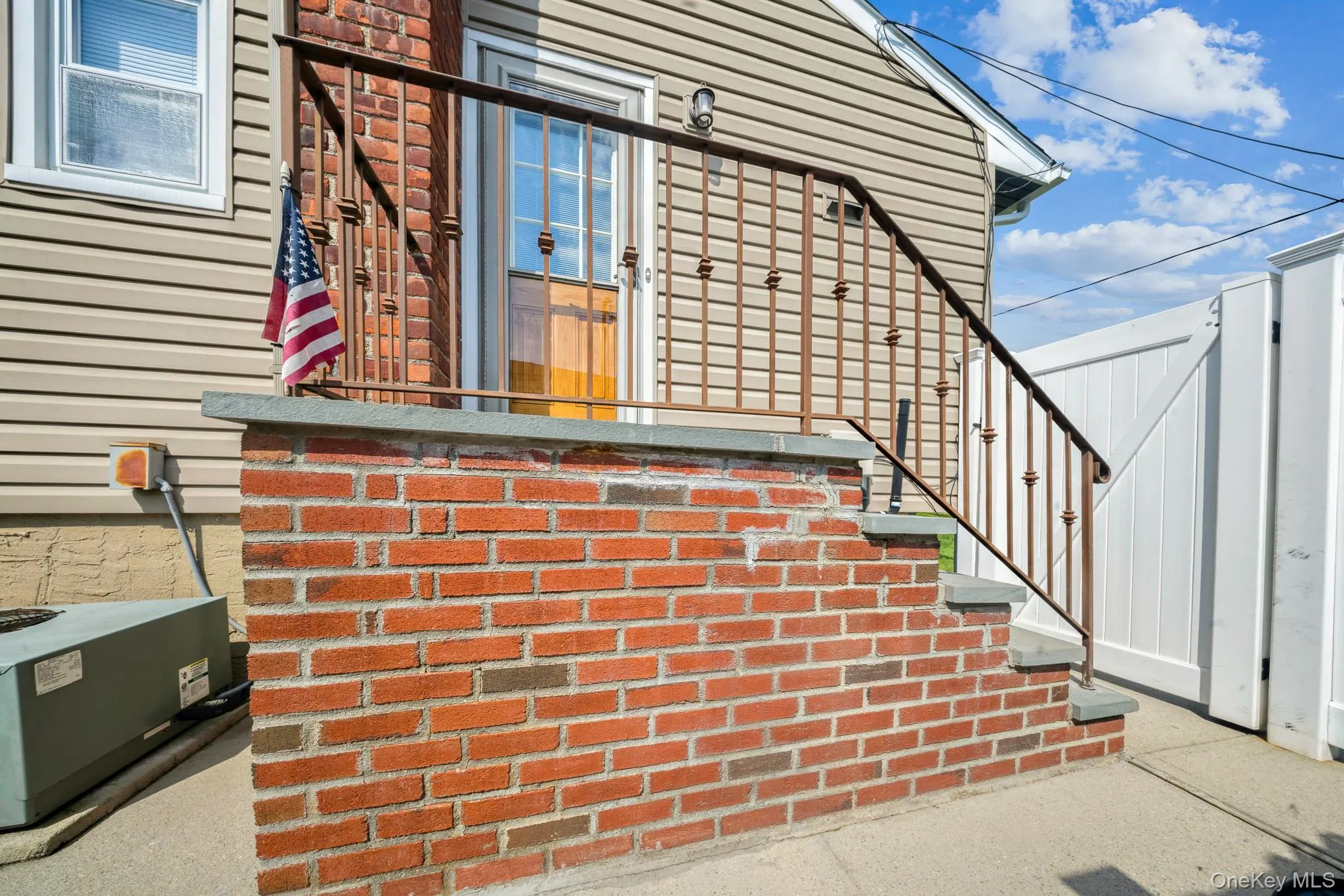 40 Elm Avenue, Oyster Bay, NY, 3 Bedrooms Bedrooms, 4 Rooms Rooms,1 BathroomBathrooms,Residential,For Rent,Elm,0,1044843 40 Elm Avenue, Oyster Bay, NY, 3 Bedrooms Bedrooms, 4 Rooms Rooms,1 BathroomBathrooms,Residential,For Rent,Elm,0,1044843