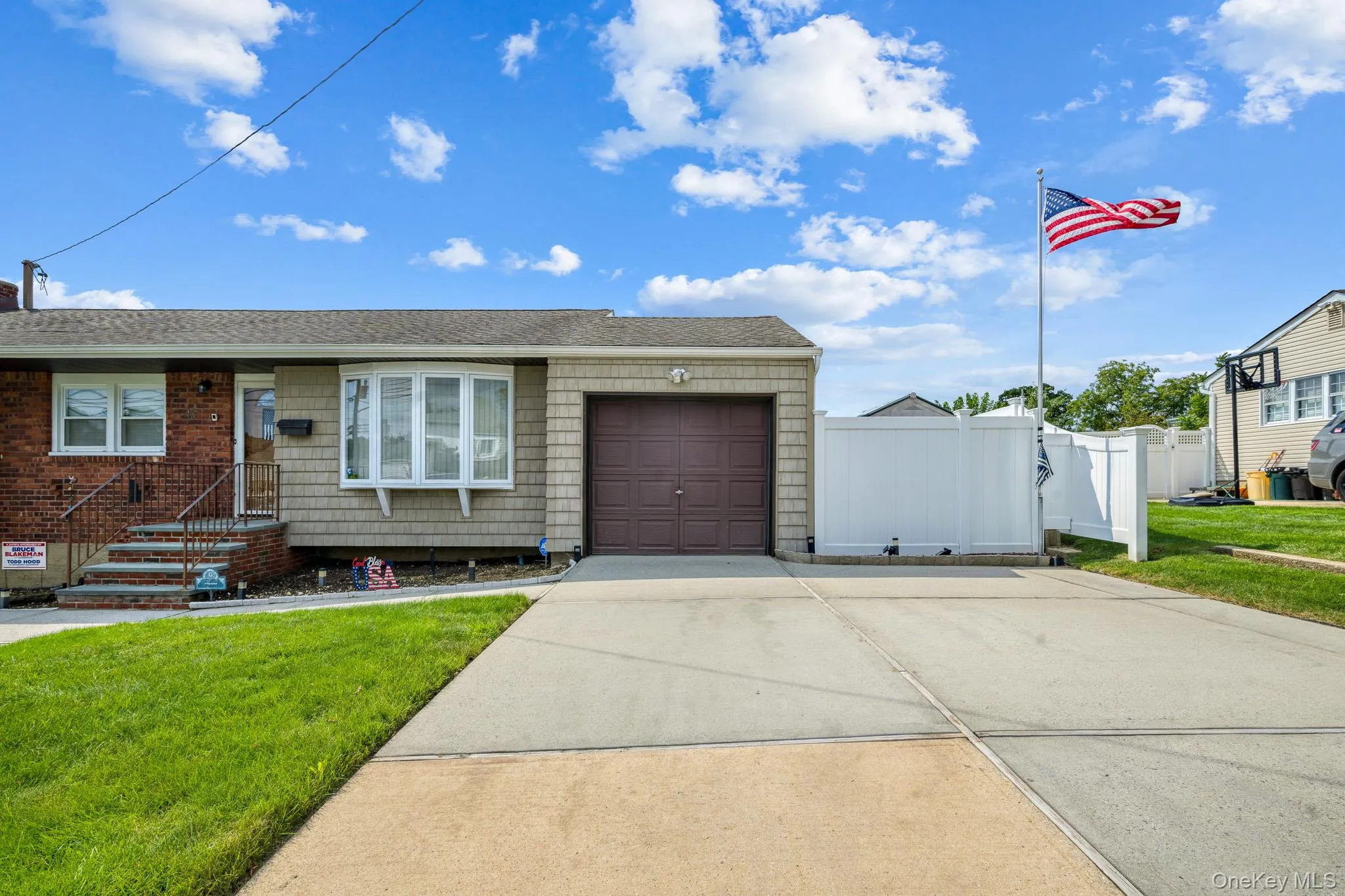 40 Elm Avenue, Oyster Bay, NY, 3 Bedrooms Bedrooms, 4 Rooms Rooms,1 BathroomBathrooms,Residential,For Rent,Elm,0,1044843 40 Elm Avenue, Oyster Bay, NY, 3 Bedrooms Bedrooms, 4 Rooms Rooms,1 BathroomBathrooms,Residential,For Rent,Elm,0,1044843