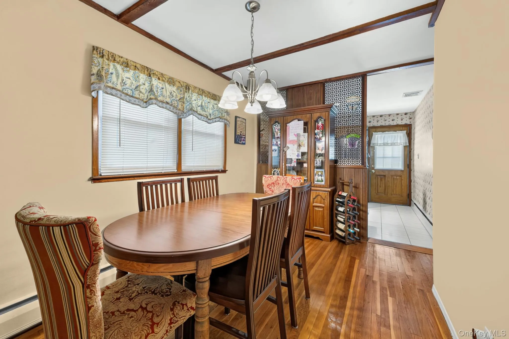 40 Elm Avenue, Oyster Bay, NY, 3 Bedrooms Bedrooms, 4 Rooms Rooms,1 BathroomBathrooms,Residential,For Rent,Elm,0,1044843 40 Elm Avenue, Oyster Bay, NY, 3 Bedrooms Bedrooms, 4 Rooms Rooms,1 BathroomBathrooms,Residential,For Rent,Elm,0,1044843