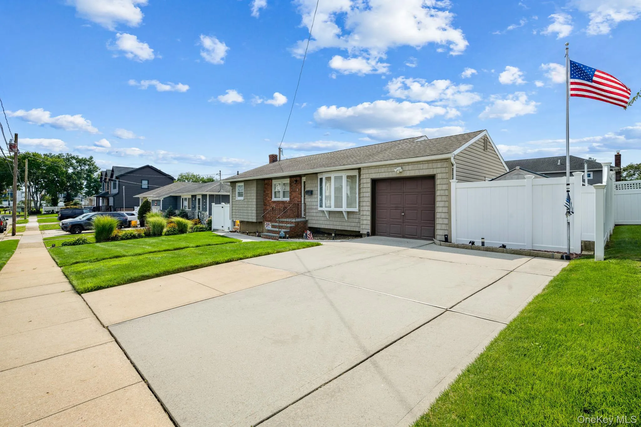 40 Elm Avenue, Oyster Bay, NY, 3 Bedrooms Bedrooms, 4 Rooms Rooms,1 BathroomBathrooms,Residential,For Rent,Elm,0,1044843 40 Elm Avenue, Oyster Bay, NY, 3 Bedrooms Bedrooms, 4 Rooms Rooms,1 BathroomBathrooms,Residential,For Rent,Elm,0,1044843