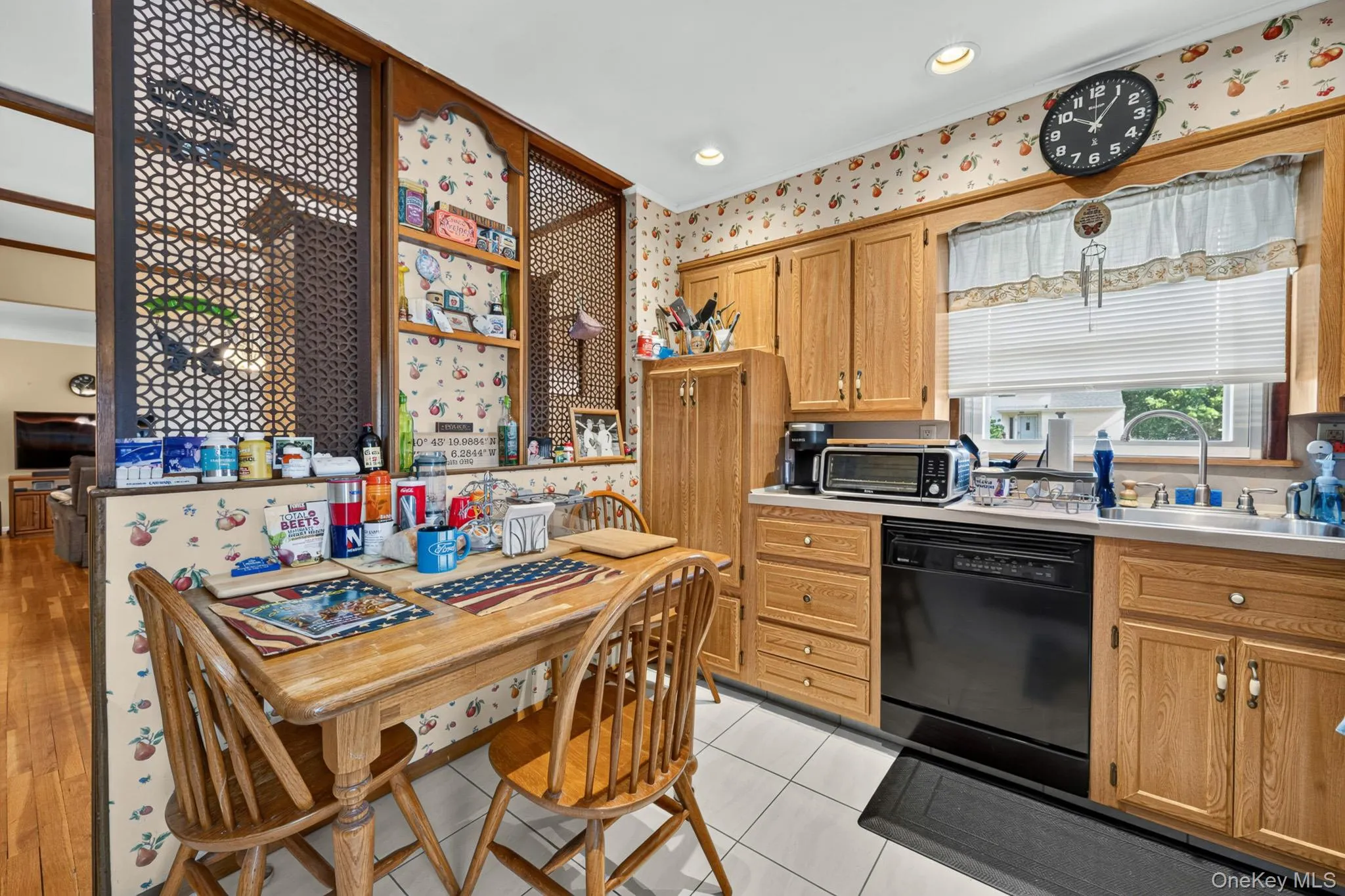 40 Elm Avenue, Oyster Bay, NY, 3 Bedrooms Bedrooms, 4 Rooms Rooms,1 BathroomBathrooms,Residential,For Rent,Elm,0,1044843 40 Elm Avenue, Oyster Bay, NY, 3 Bedrooms Bedrooms, 4 Rooms Rooms,1 BathroomBathrooms,Residential,For Rent,Elm,0,1044843