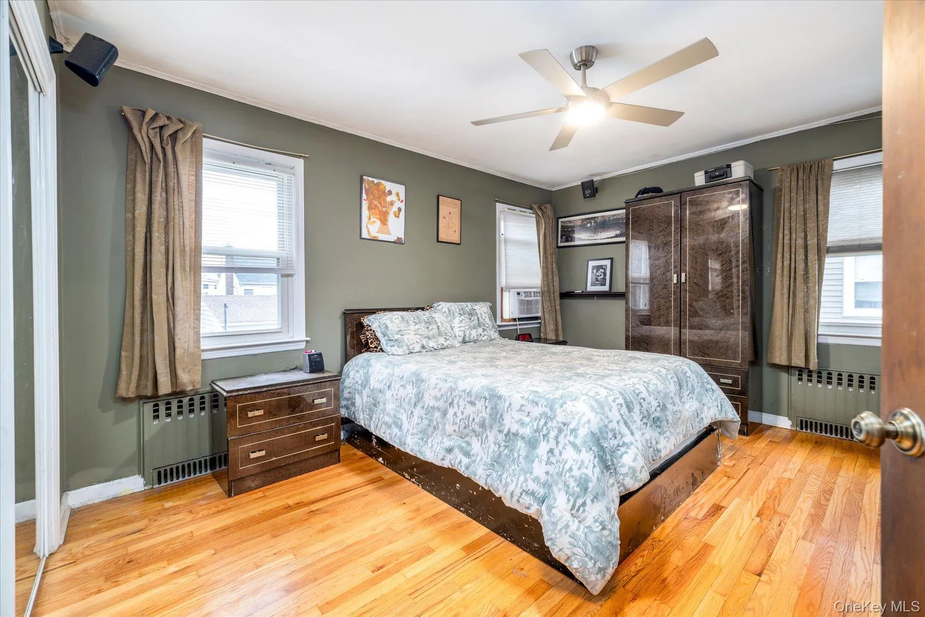 3352 4th Street, Hempstead, NY, 3 Bedrooms Bedrooms, 8 Rooms Rooms,2 BathroomsBathrooms,Residential,For Rent,4th,0,1044848 3352 4th Street, Hempstead, NY, 3 Bedrooms Bedrooms, 8 Rooms Rooms,2 BathroomsBathrooms,Residential,For Rent,4th,0,1044848