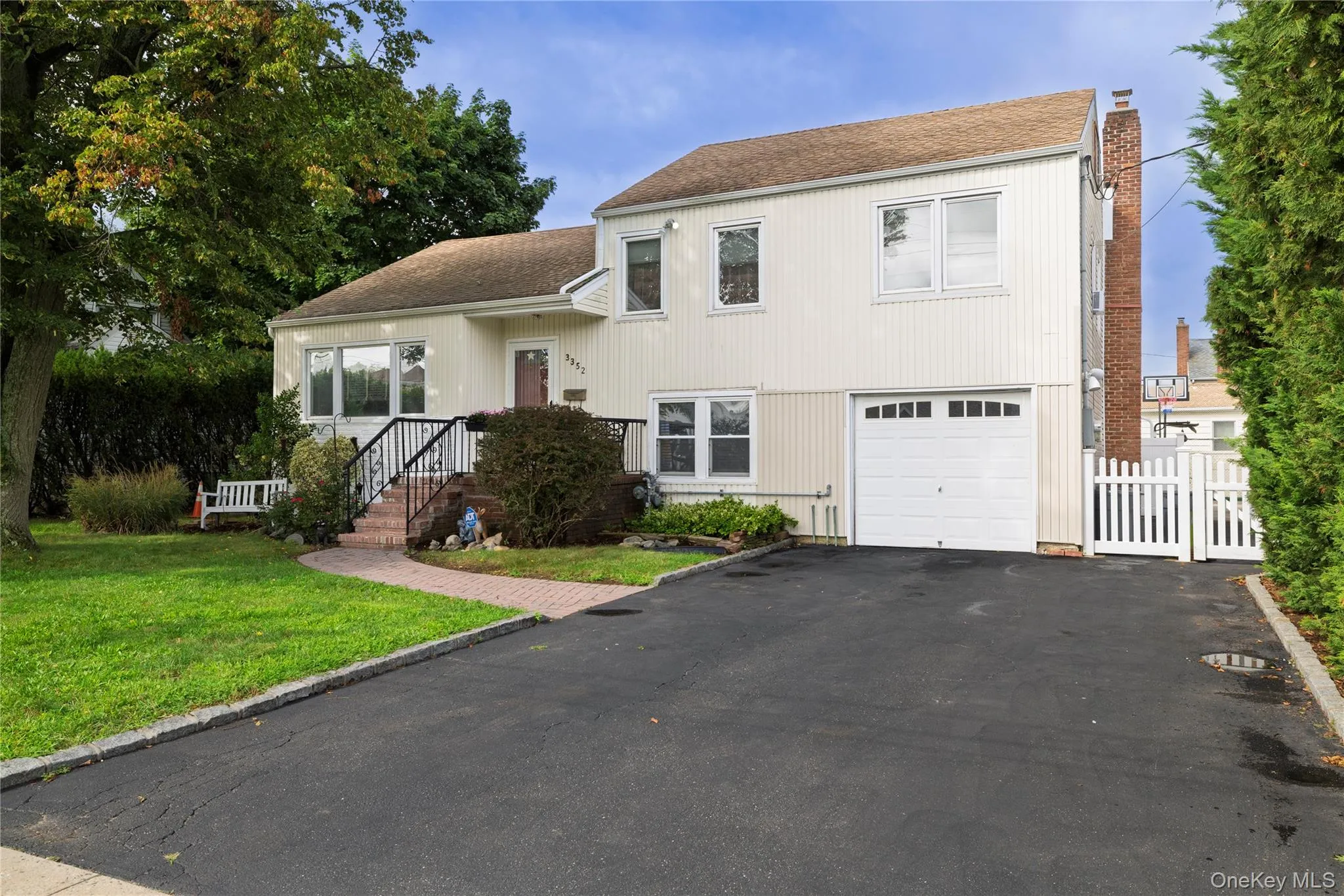 3352 4th Street, Hempstead, NY, 3 Bedrooms Bedrooms, 8 Rooms Rooms,2 BathroomsBathrooms,Residential,For Rent,4th,0,1044848 3352 4th Street, Hempstead, NY, 3 Bedrooms Bedrooms, 8 Rooms Rooms,2 BathroomsBathrooms,Residential,For Rent,4th,0,1044848