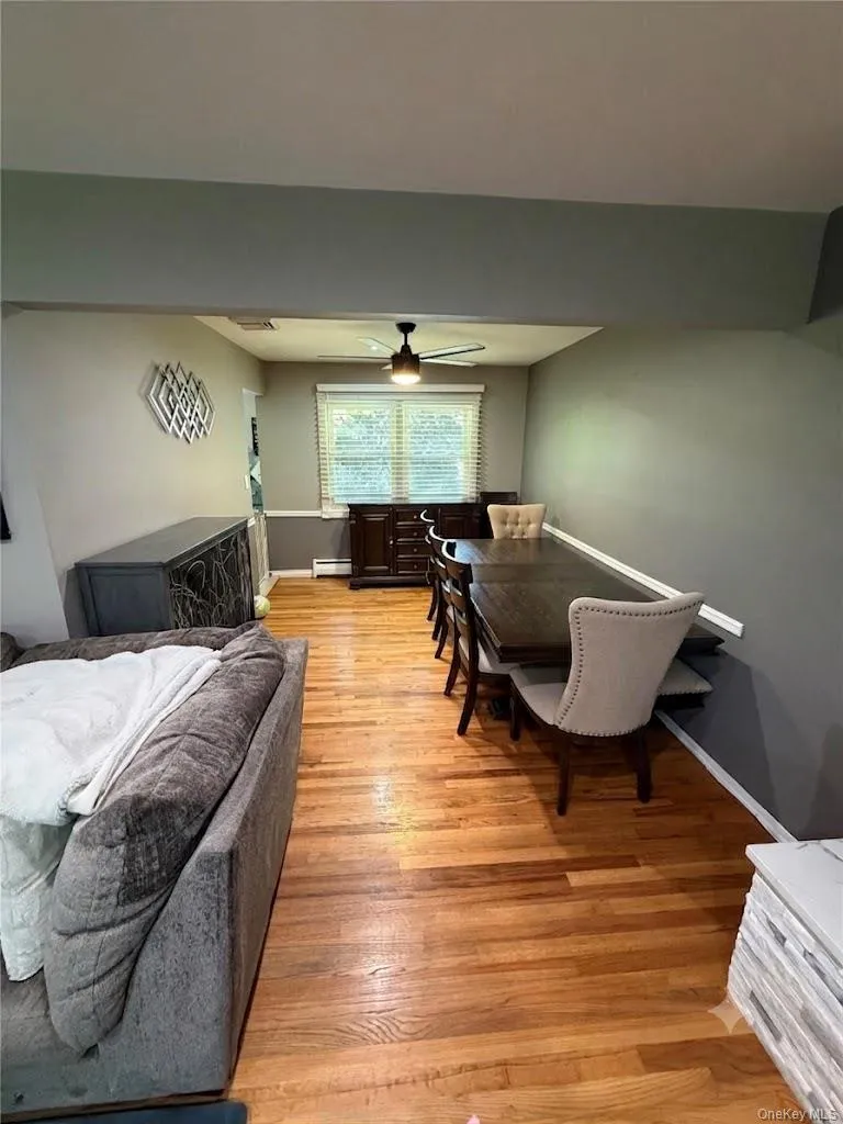 6 Raphael Street, Huntington, NY, 4 Bedrooms Bedrooms, 8 Rooms Rooms,2 BathroomsBathrooms,Residential Lease,For Rent,Raphael,0,1044853 6 Raphael Street, Huntington, NY, 4 Bedrooms Bedrooms, 8 Rooms Rooms,2 BathroomsBathrooms,Residential Lease,For Rent,Raphael,0,1044853