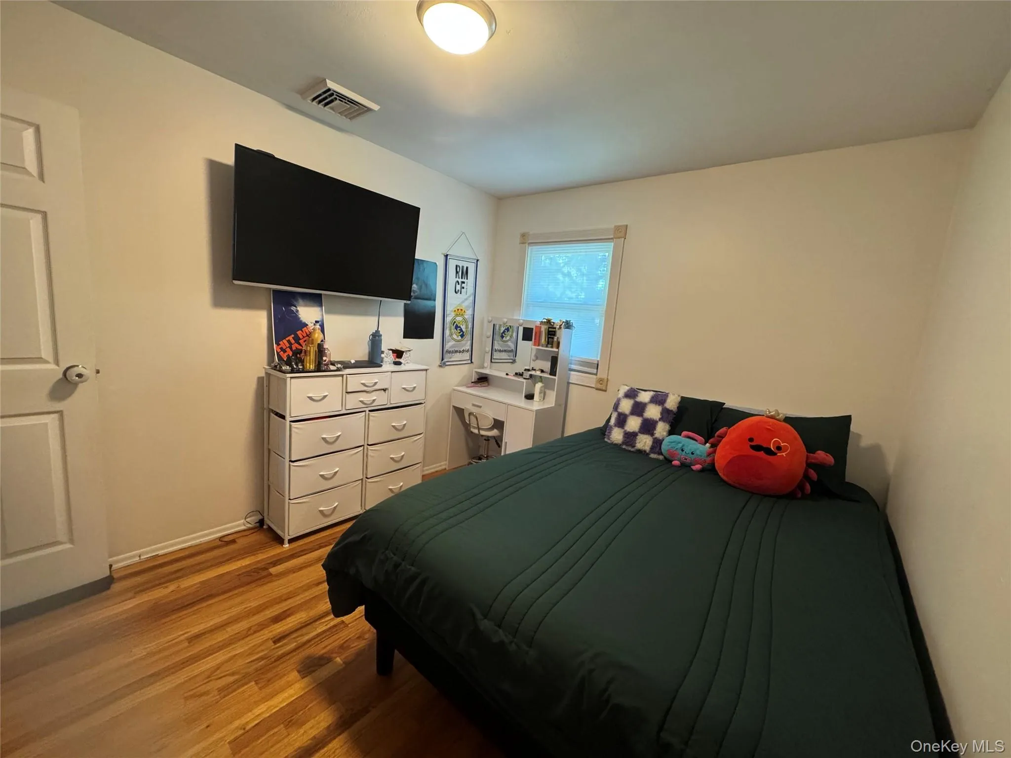6 Raphael Street, Huntington, NY, 4 Bedrooms Bedrooms, 8 Rooms Rooms,2 BathroomsBathrooms,Residential Lease,For Rent,Raphael,0,1044853 6 Raphael Street, Huntington, NY, 4 Bedrooms Bedrooms, 8 Rooms Rooms,2 BathroomsBathrooms,Residential Lease,For Rent,Raphael,0,1044853