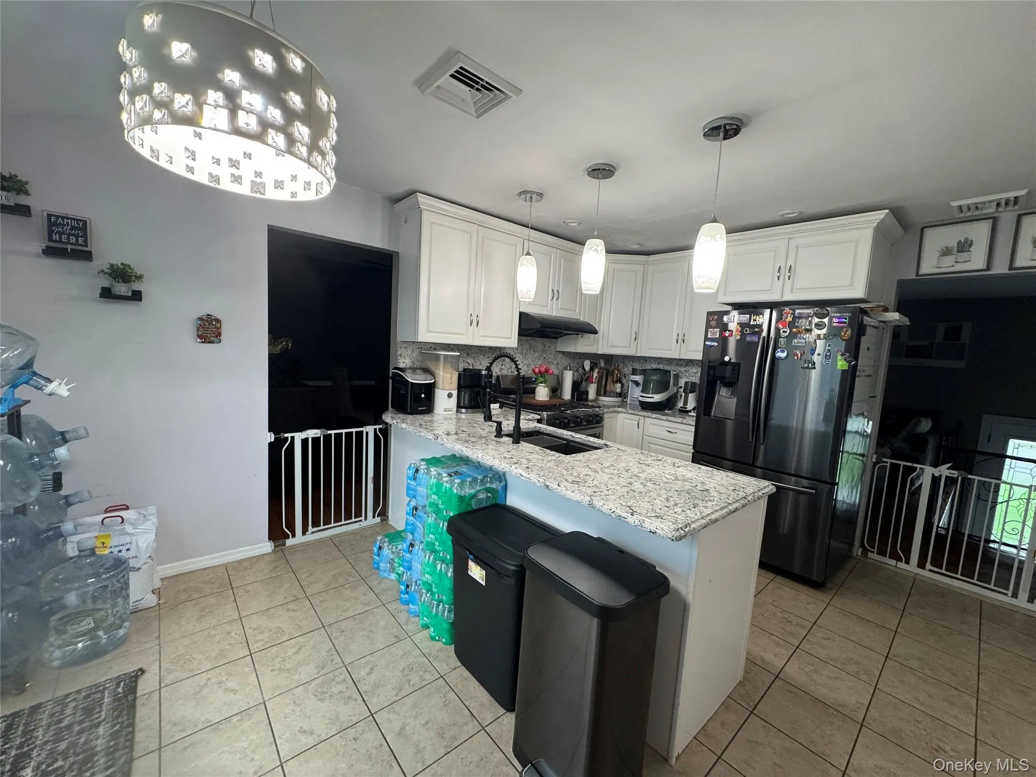 6 Raphael Street, Huntington, NY, 4 Bedrooms Bedrooms, 8 Rooms Rooms,2 BathroomsBathrooms,Residential Lease,For Rent,Raphael,0,1044853 6 Raphael Street, Huntington, NY, 4 Bedrooms Bedrooms, 8 Rooms Rooms,2 BathroomsBathrooms,Residential Lease,For Rent,Raphael,0,1044853
