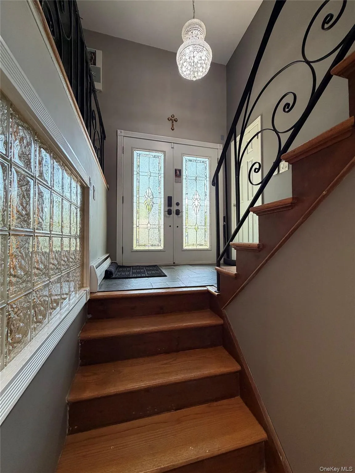 6 Raphael Street, Huntington, NY, 4 Bedrooms Bedrooms, 8 Rooms Rooms,2 BathroomsBathrooms,Residential Lease,For Rent,Raphael,0,1044853 6 Raphael Street, Huntington, NY, 4 Bedrooms Bedrooms, 8 Rooms Rooms,2 BathroomsBathrooms,Residential Lease,For Rent,Raphael,0,1044853