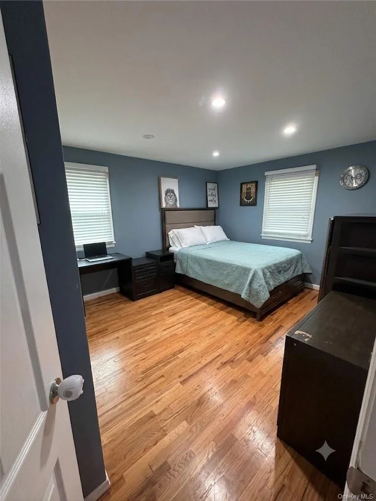 6 Raphael Street, Huntington, NY, 4 Bedrooms Bedrooms, 8 Rooms Rooms,2 BathroomsBathrooms,Residential Lease,For Rent,Raphael,0,1044853 6 Raphael Street, Huntington, NY, 4 Bedrooms Bedrooms, 8 Rooms Rooms,2 BathroomsBathrooms,Residential Lease,For Rent,Raphael,0,1044853