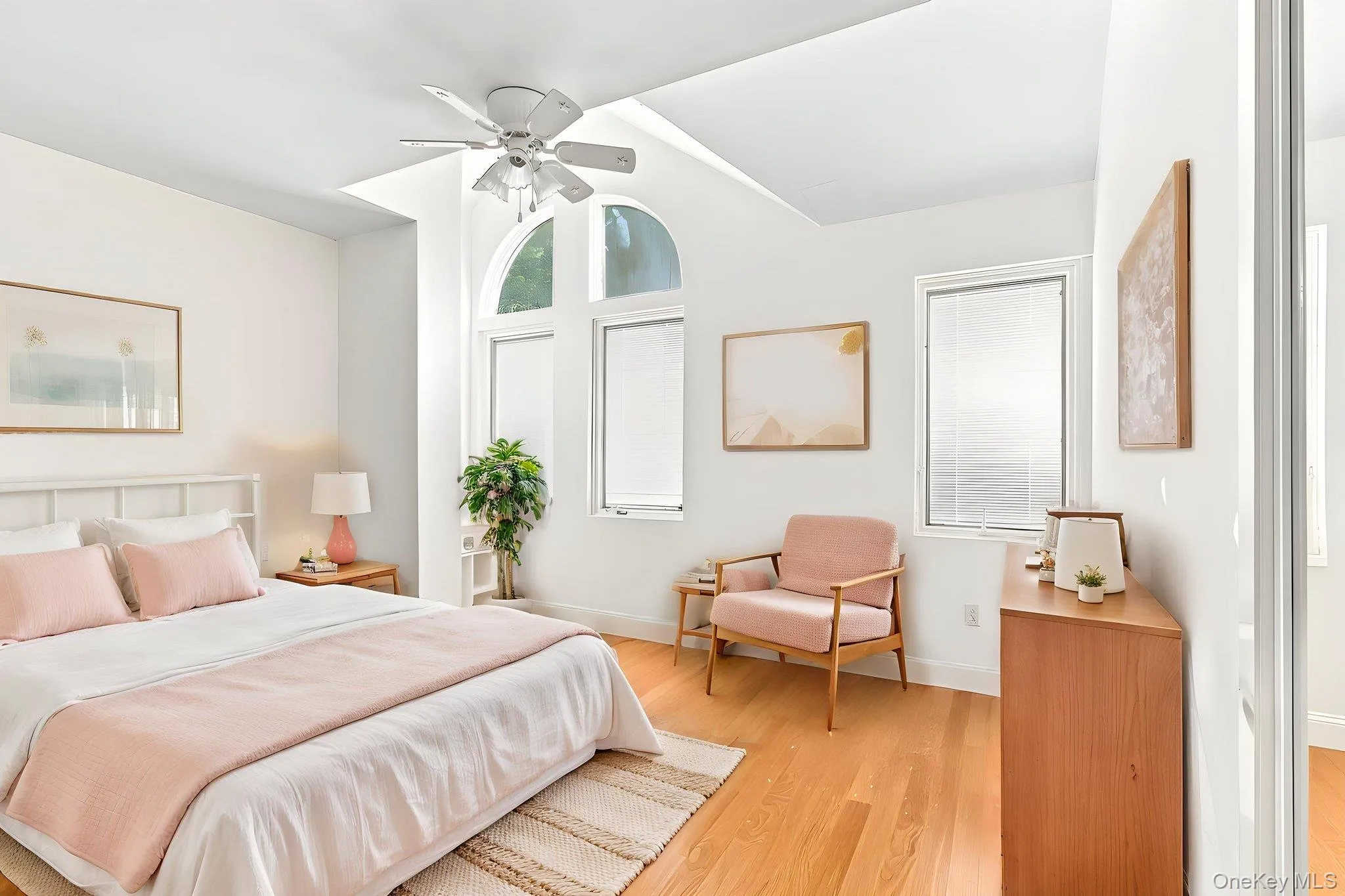 35 Highridge Road, Greenburgh, NY, 5 Bedrooms Bedrooms, 10 Rooms Rooms,3 BathroomsBathrooms,Residential,For Rent,Highridge,0,1044854 35 Highridge Road, Greenburgh, NY, 5 Bedrooms Bedrooms, 10 Rooms Rooms,3 BathroomsBathrooms,Residential,For Rent,Highridge,0,1044854