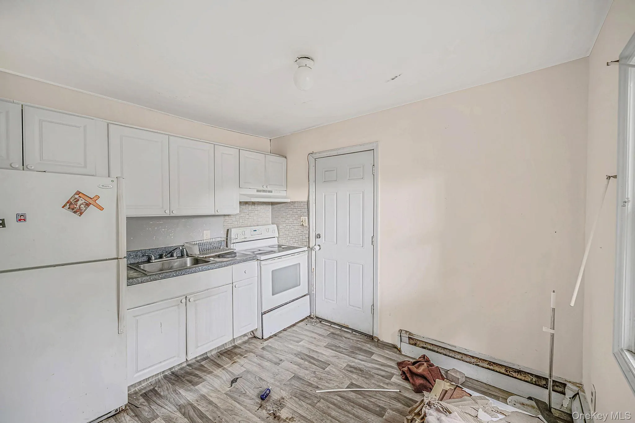 440 Clayton Street, Islip, NY, 4 Bedrooms Bedrooms, 7 Rooms Rooms,1 BathroomBathrooms,Residential,For Rent,Clayton,0,1044862 440 Clayton Street, Islip, NY, 4 Bedrooms Bedrooms, 7 Rooms Rooms,1 BathroomBathrooms,Residential,For Rent,Clayton,0,1044862